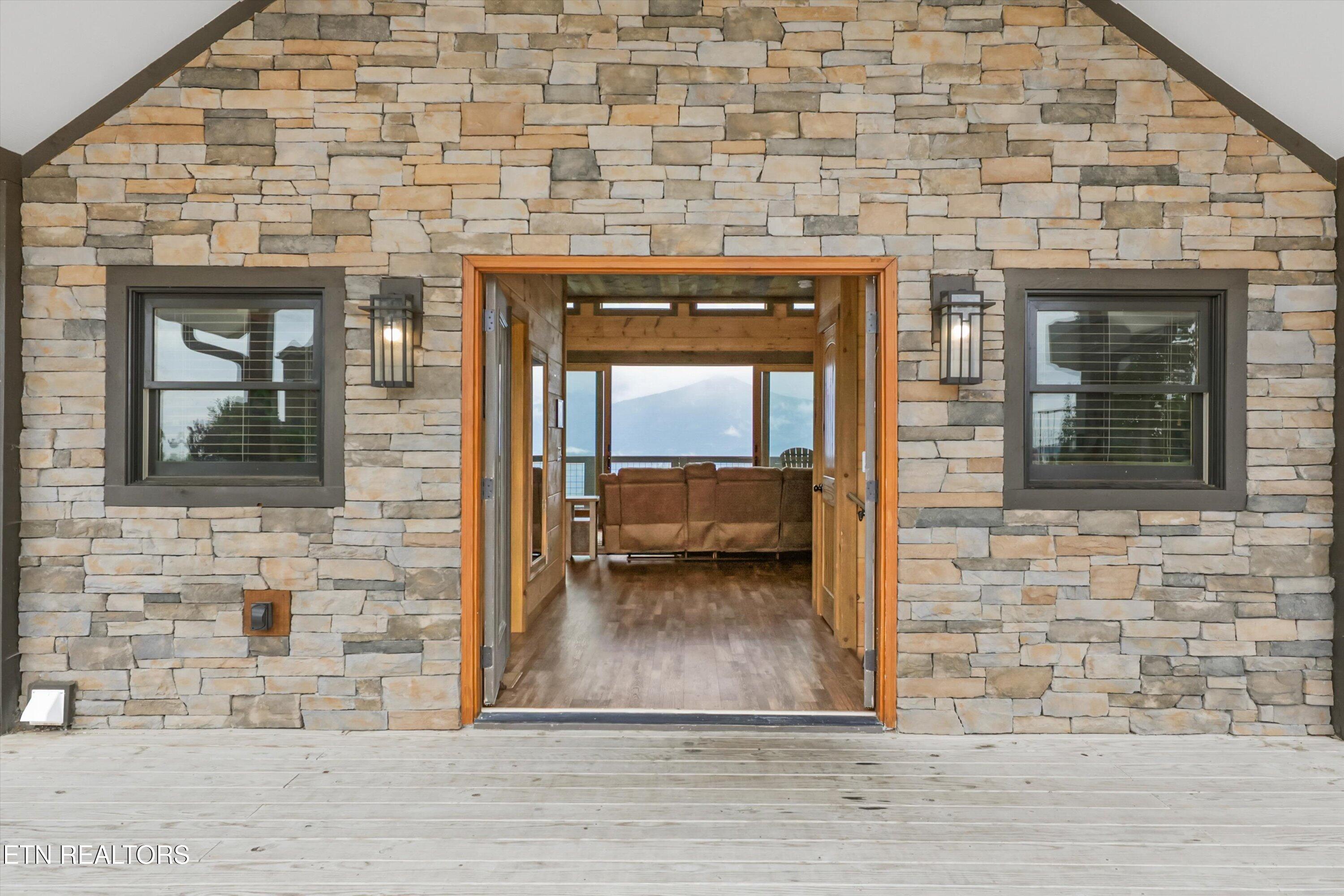912 Piney Butt Way Gatlinburg TN 37738