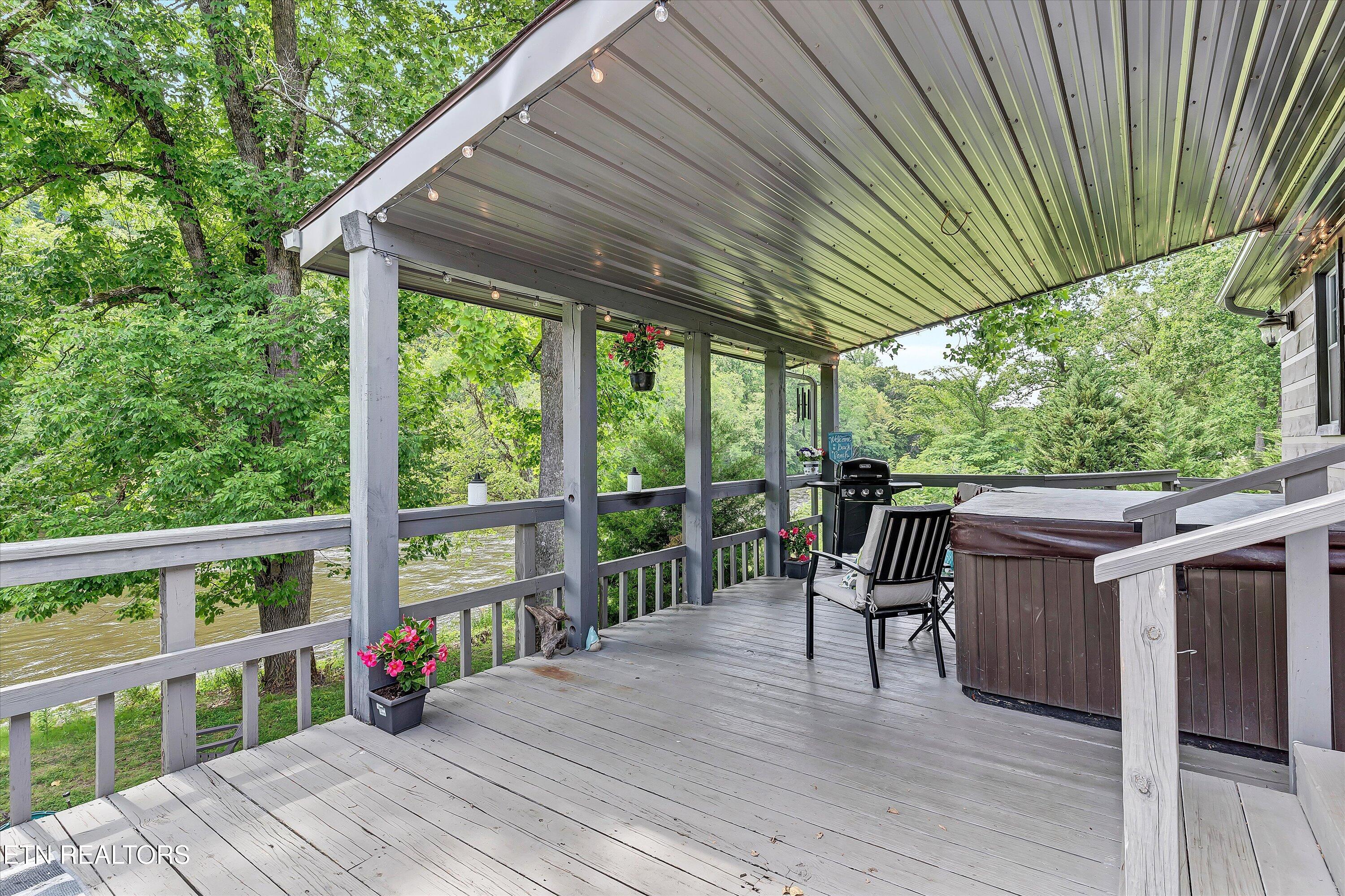 2259 Hartford Road Cosby TN 37722