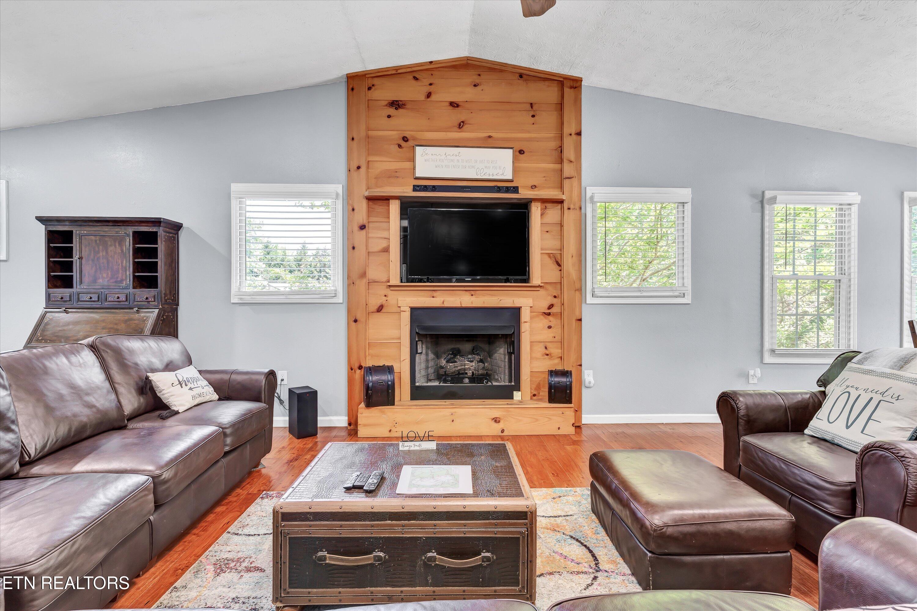 2259 Hartford Road Cosby TN 37722
