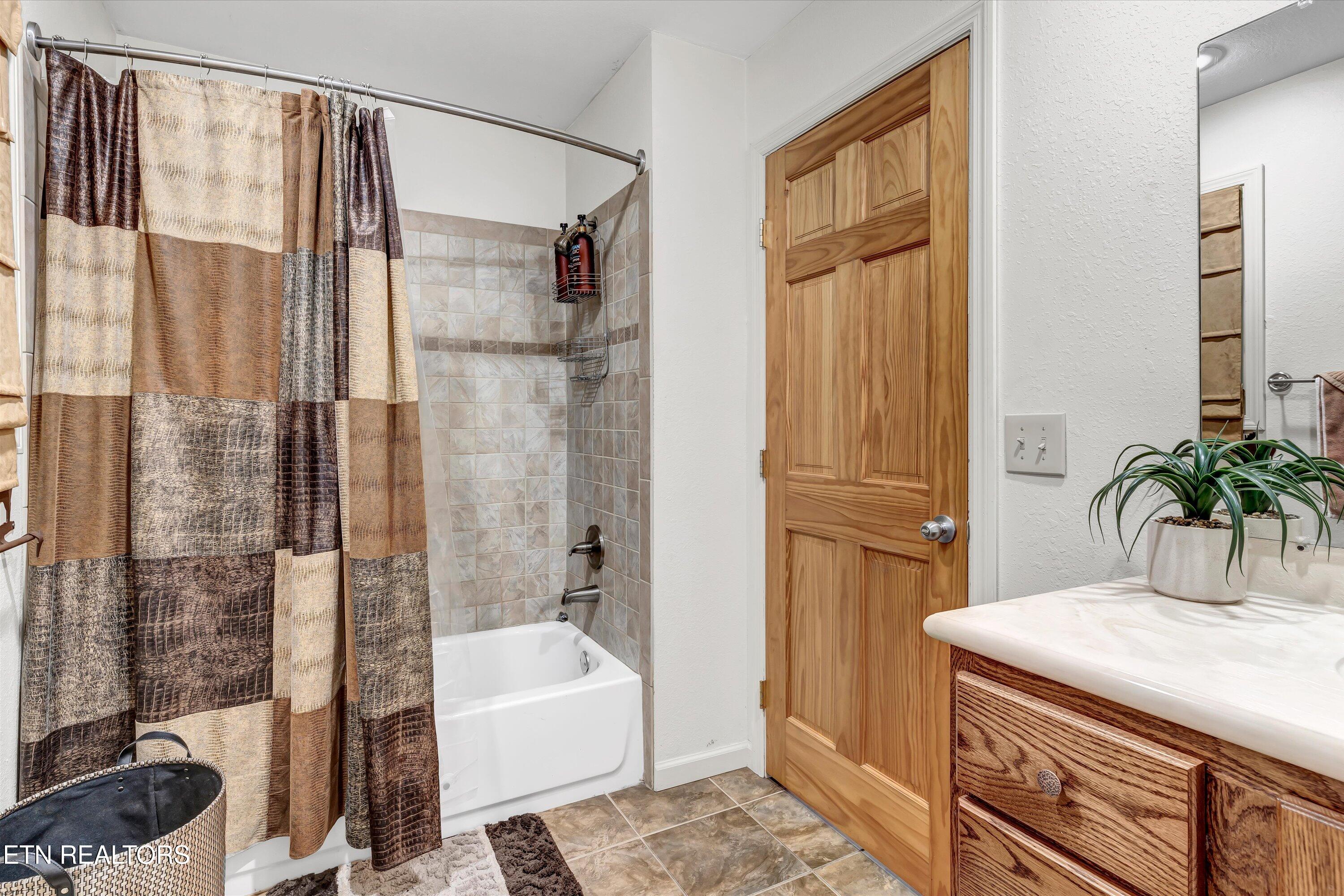 2259 Hartford Road Cosby TN 37722