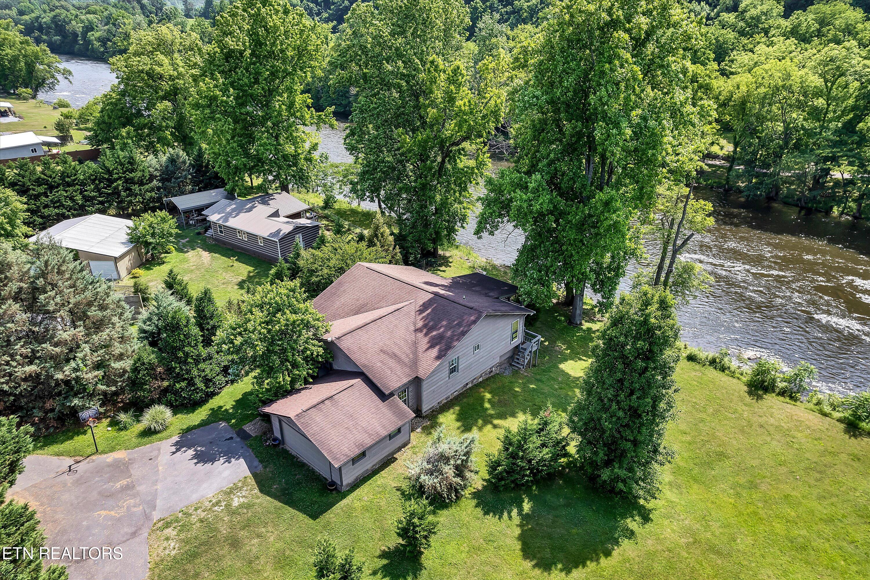 2259 Hartford Road Cosby TN 37722