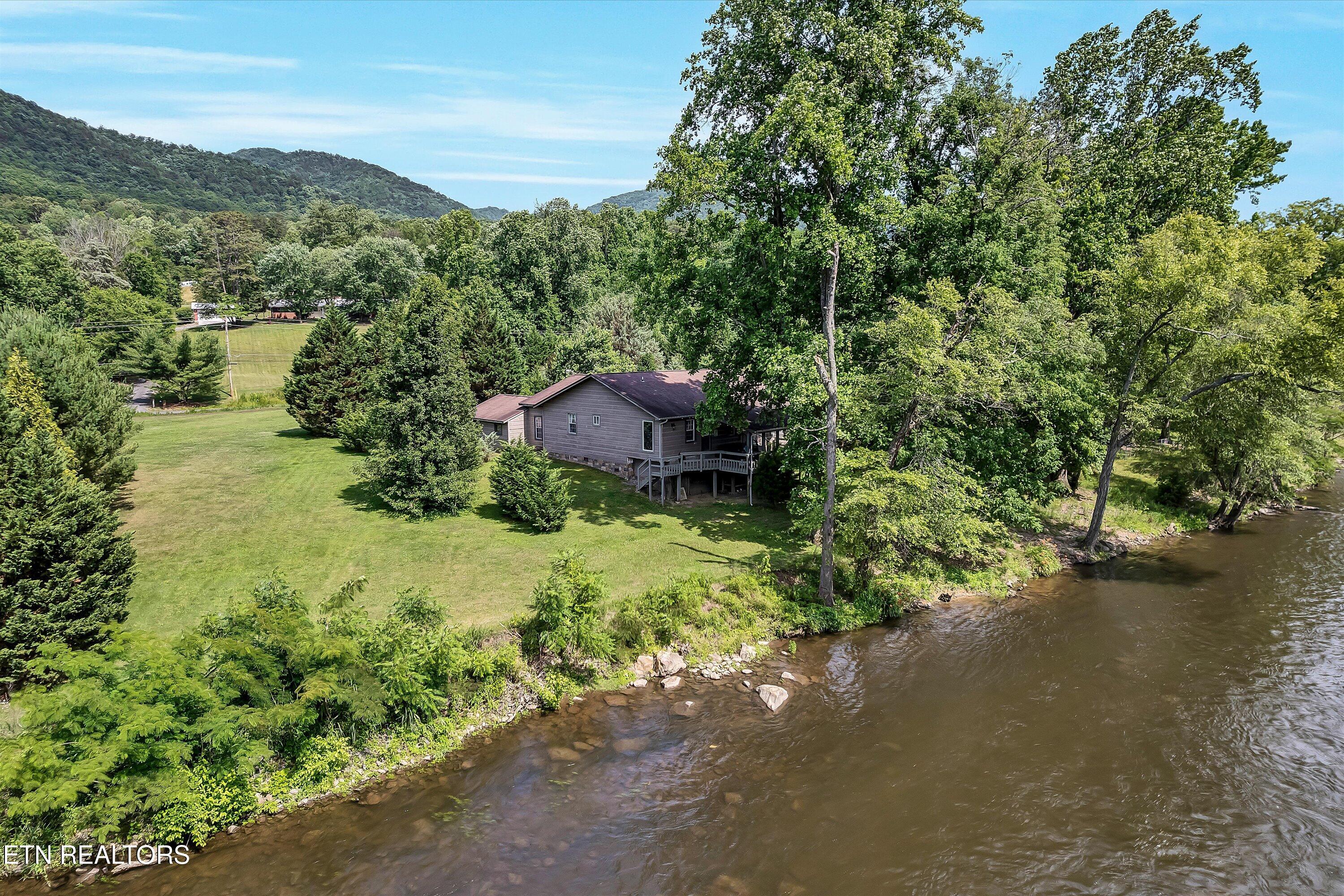 2259 Hartford Road Cosby TN 37722