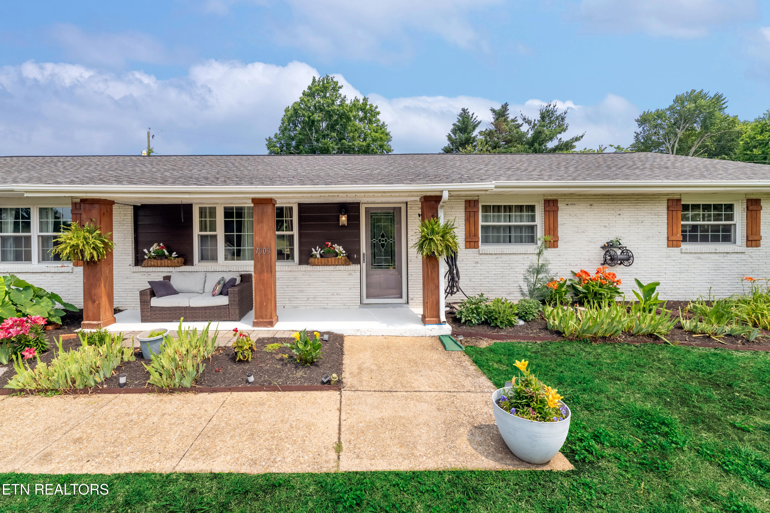 7909 Livingston Drive Knoxville TN 37919