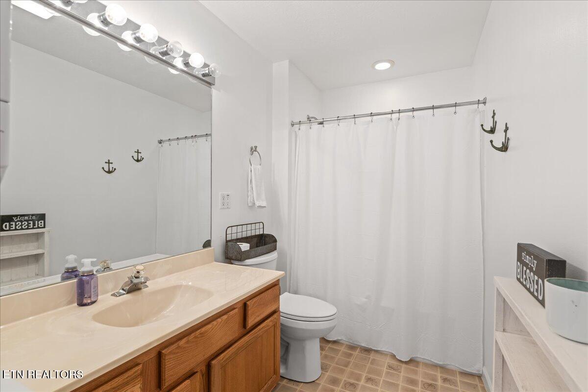804 Pine Hollow Road Jacksboro TN 37757