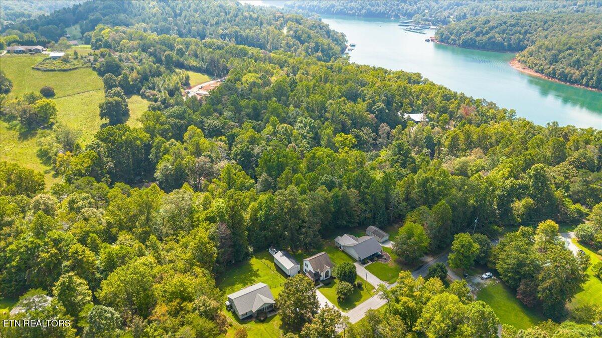 804 Pine Hollow Road Jacksboro TN 37757
