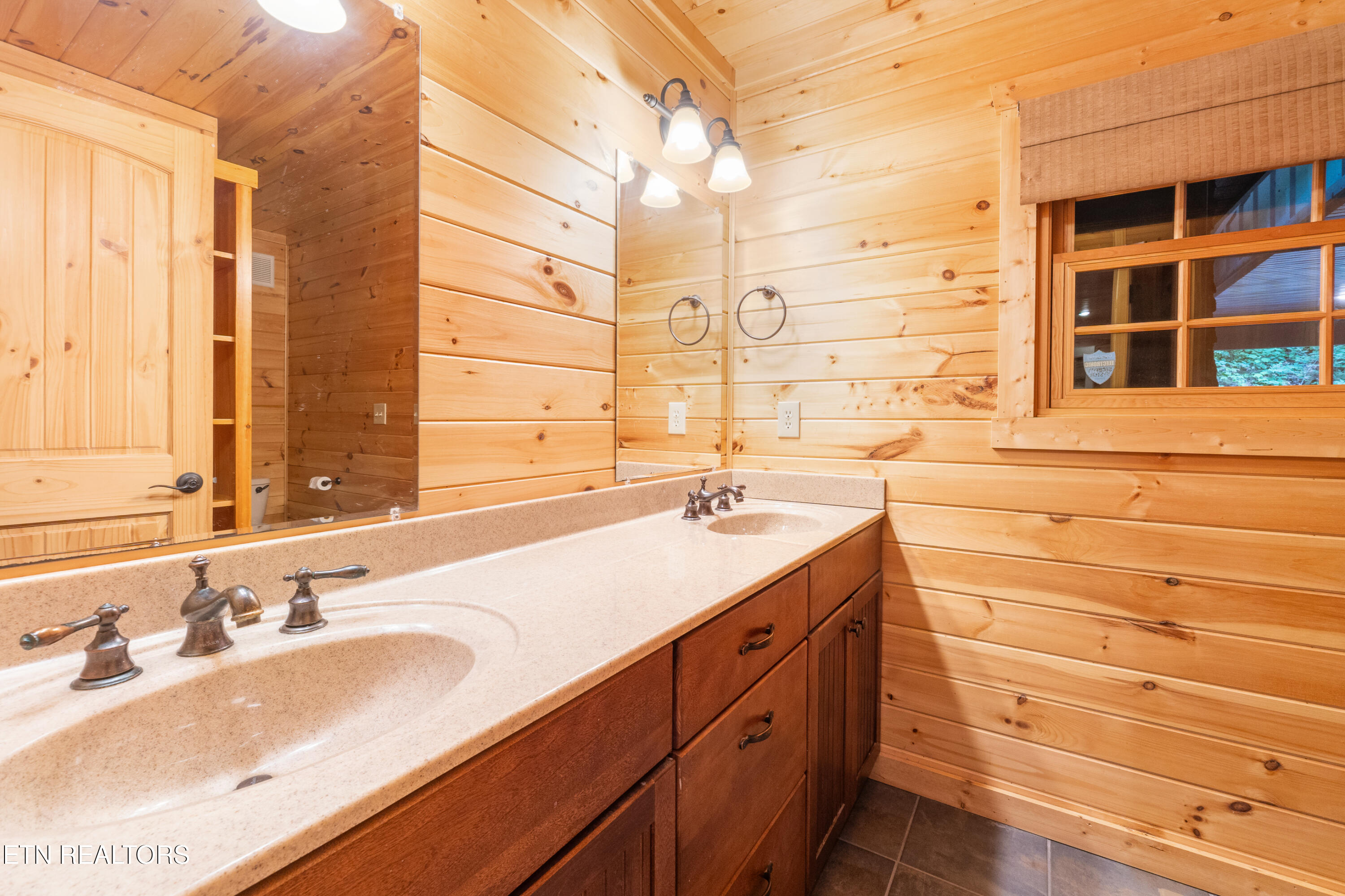 724 Tanasi Trail Townsend TN 37882