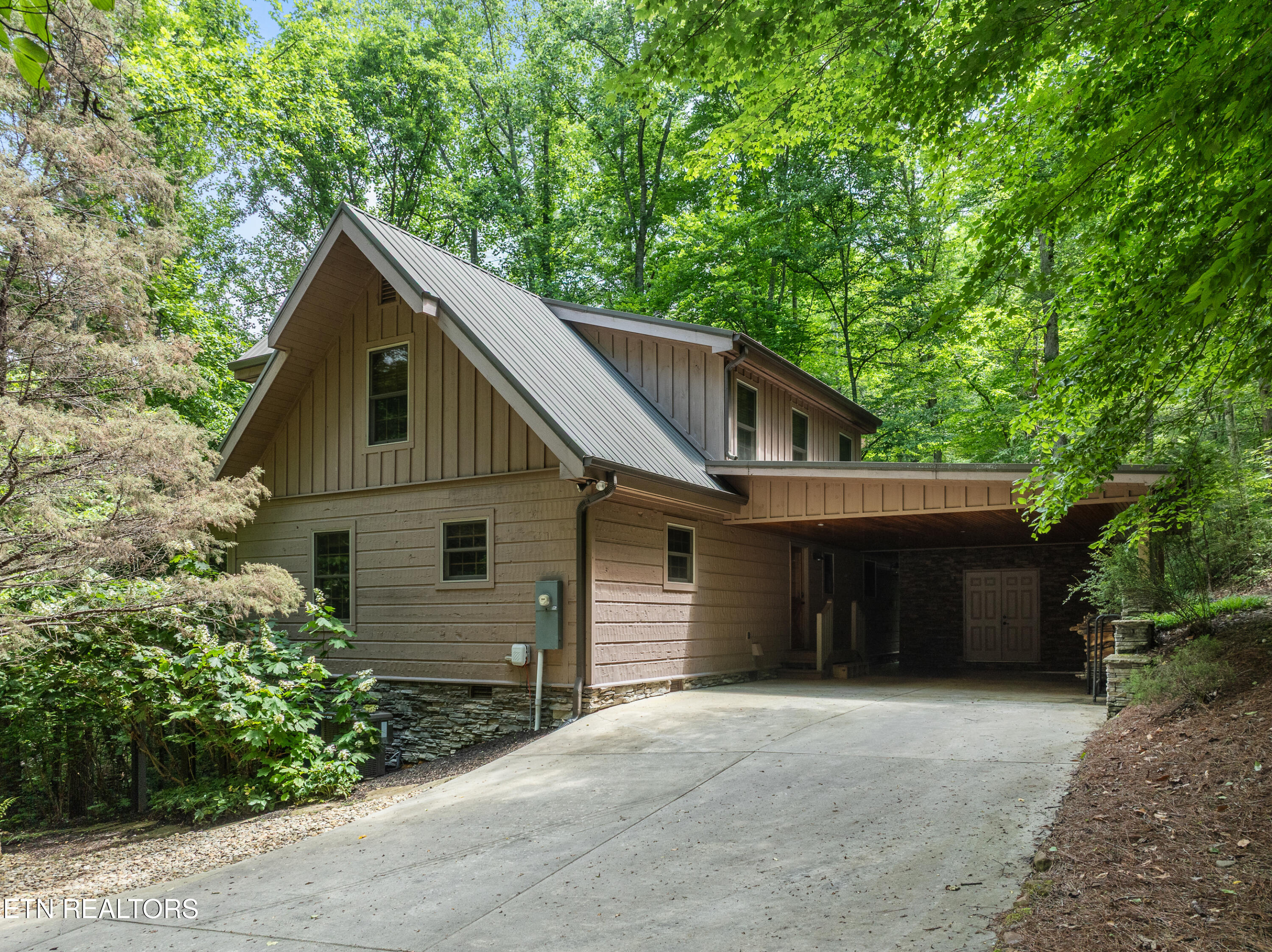 724 Tanasi Trail Townsend TN 37882