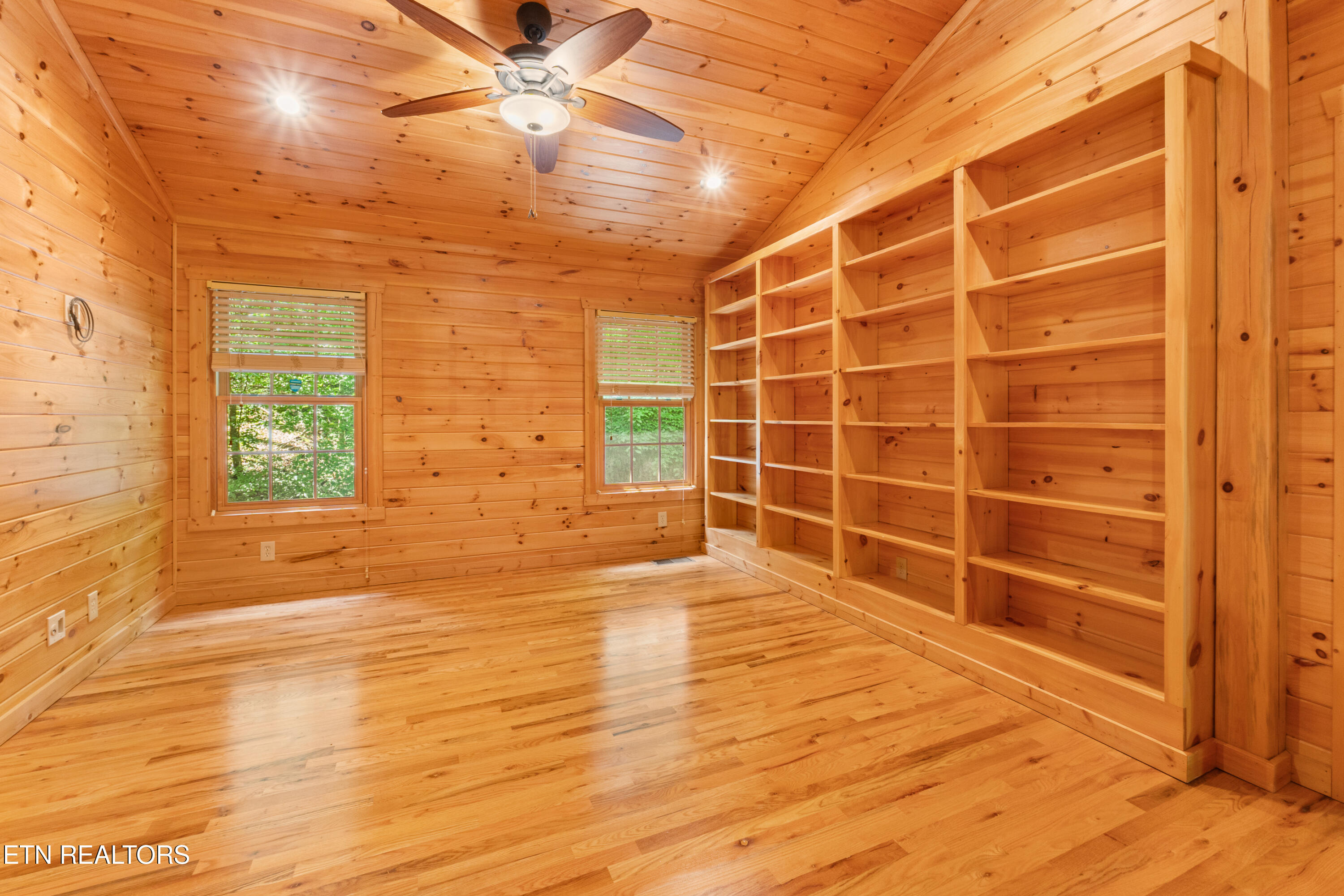 724 Tanasi Trail Townsend TN 37882