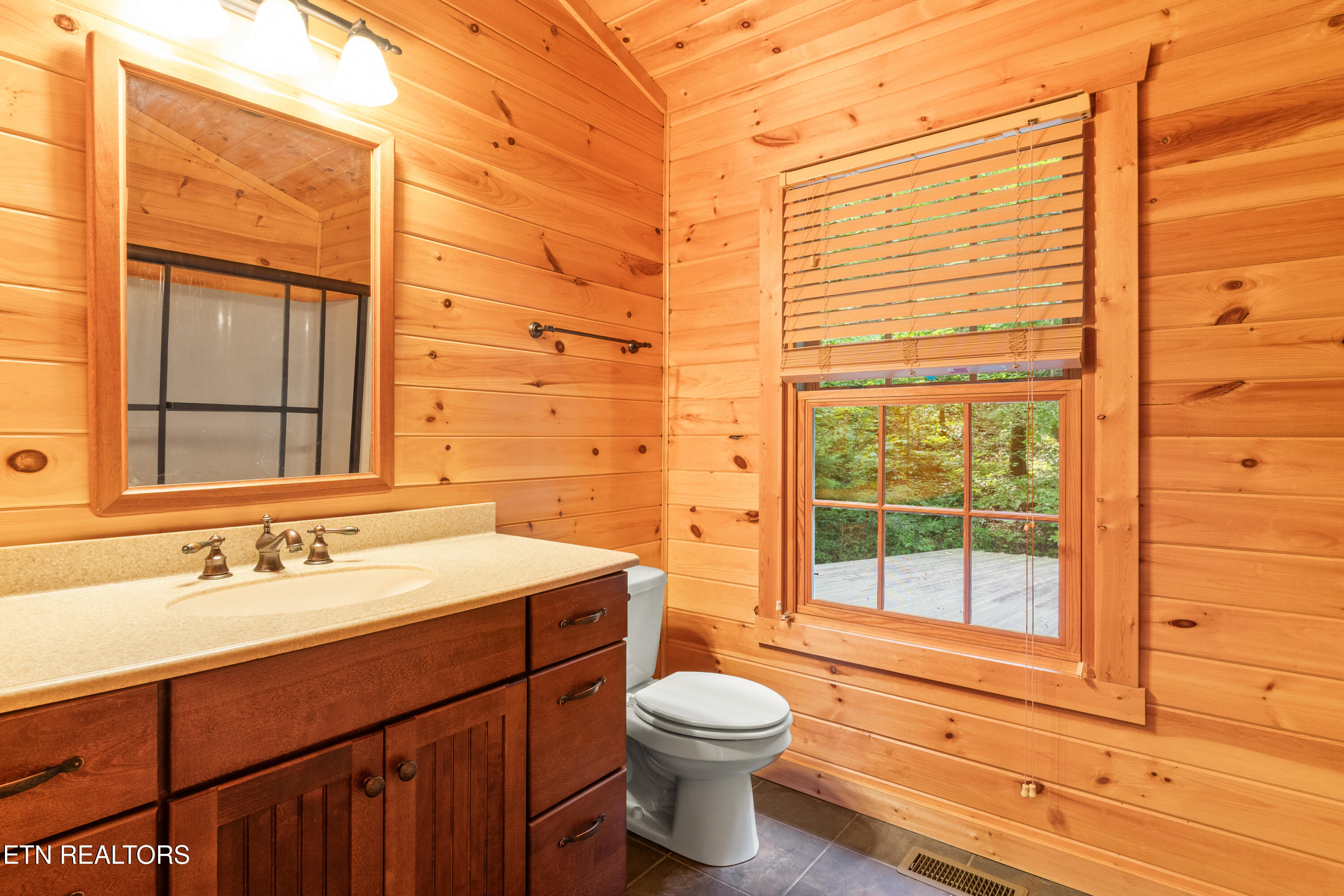 724 Tanasi Trail Townsend TN 37882