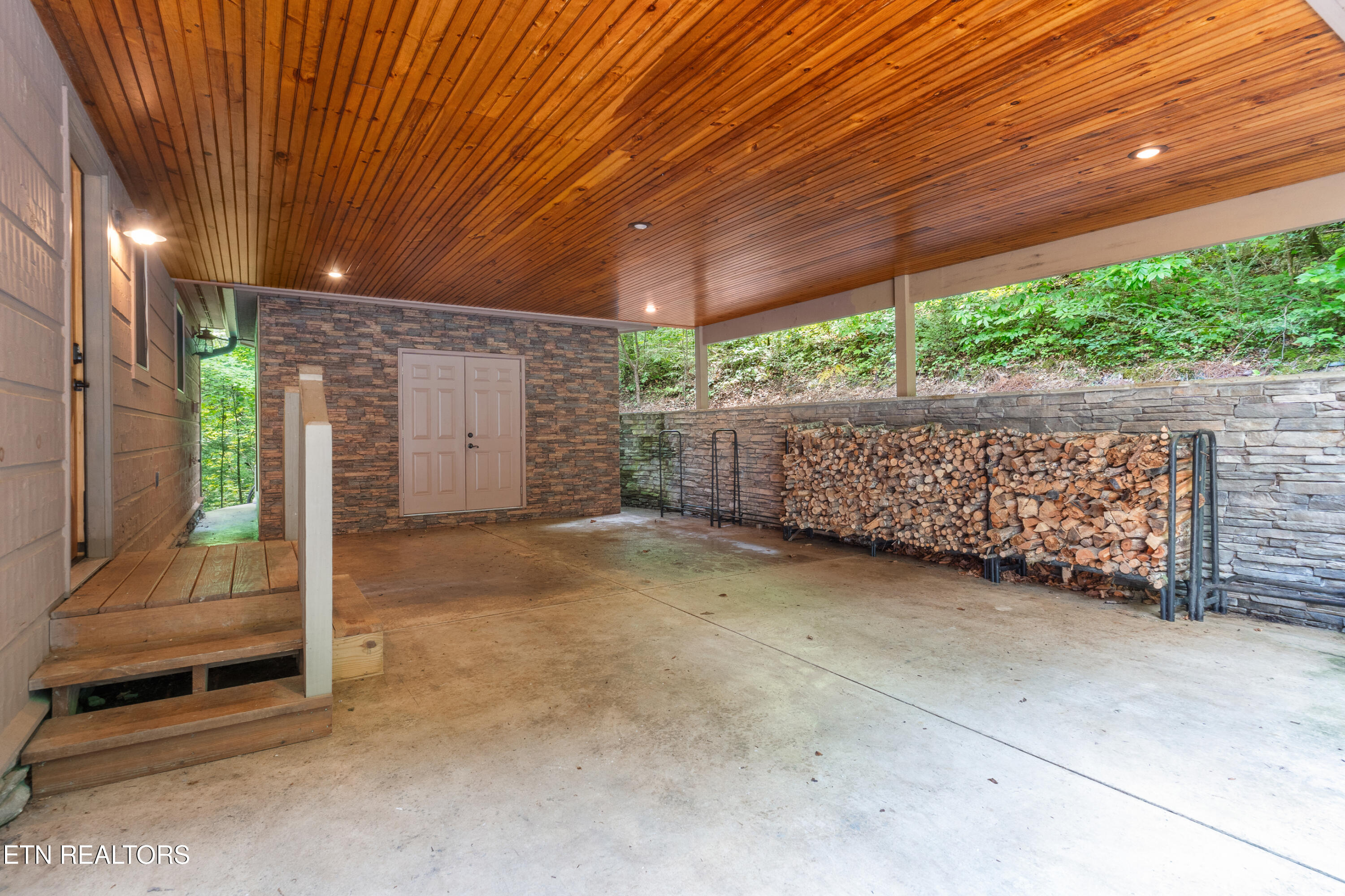 724 Tanasi Trail Townsend TN 37882