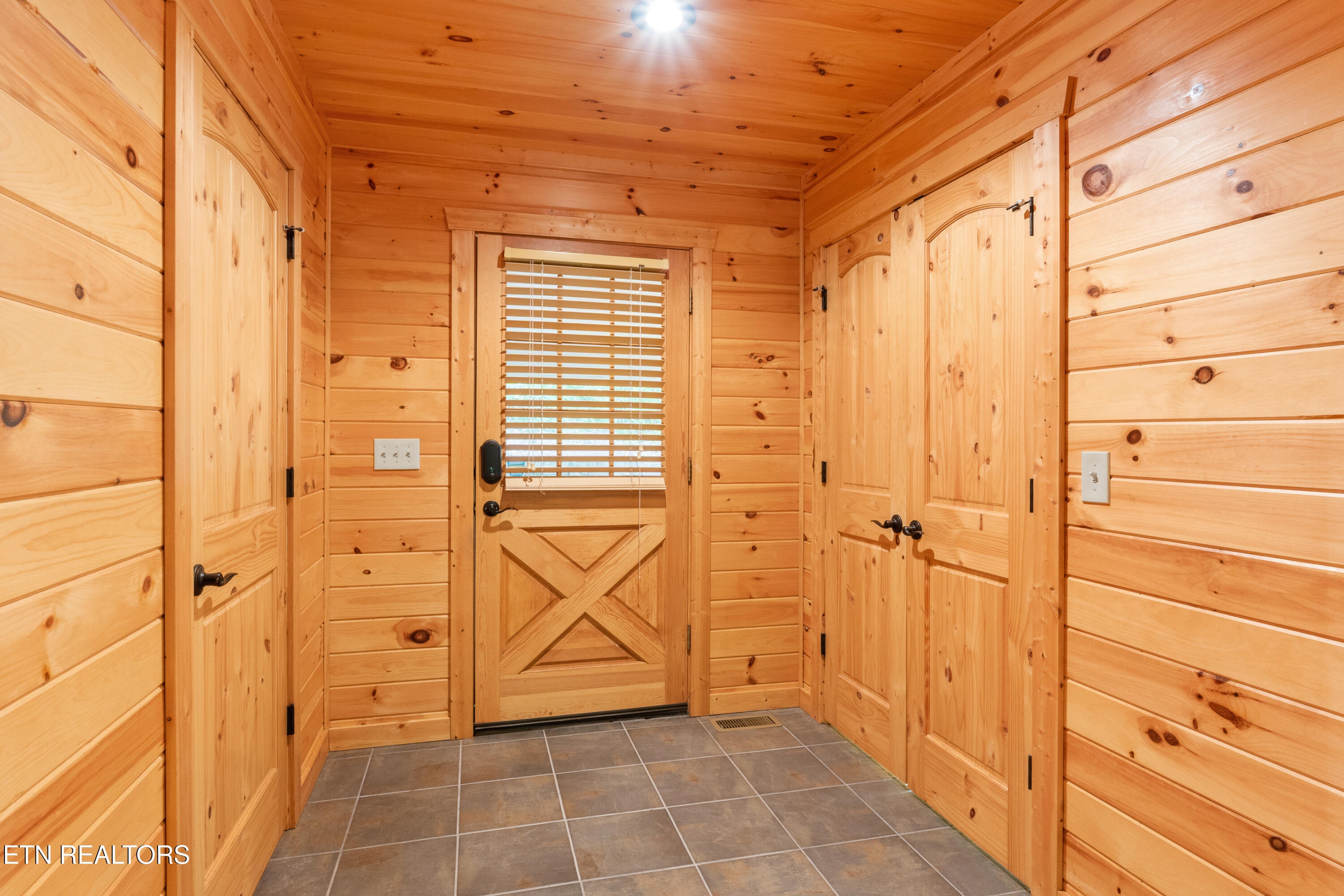 724 Tanasi Trail Townsend TN 37882