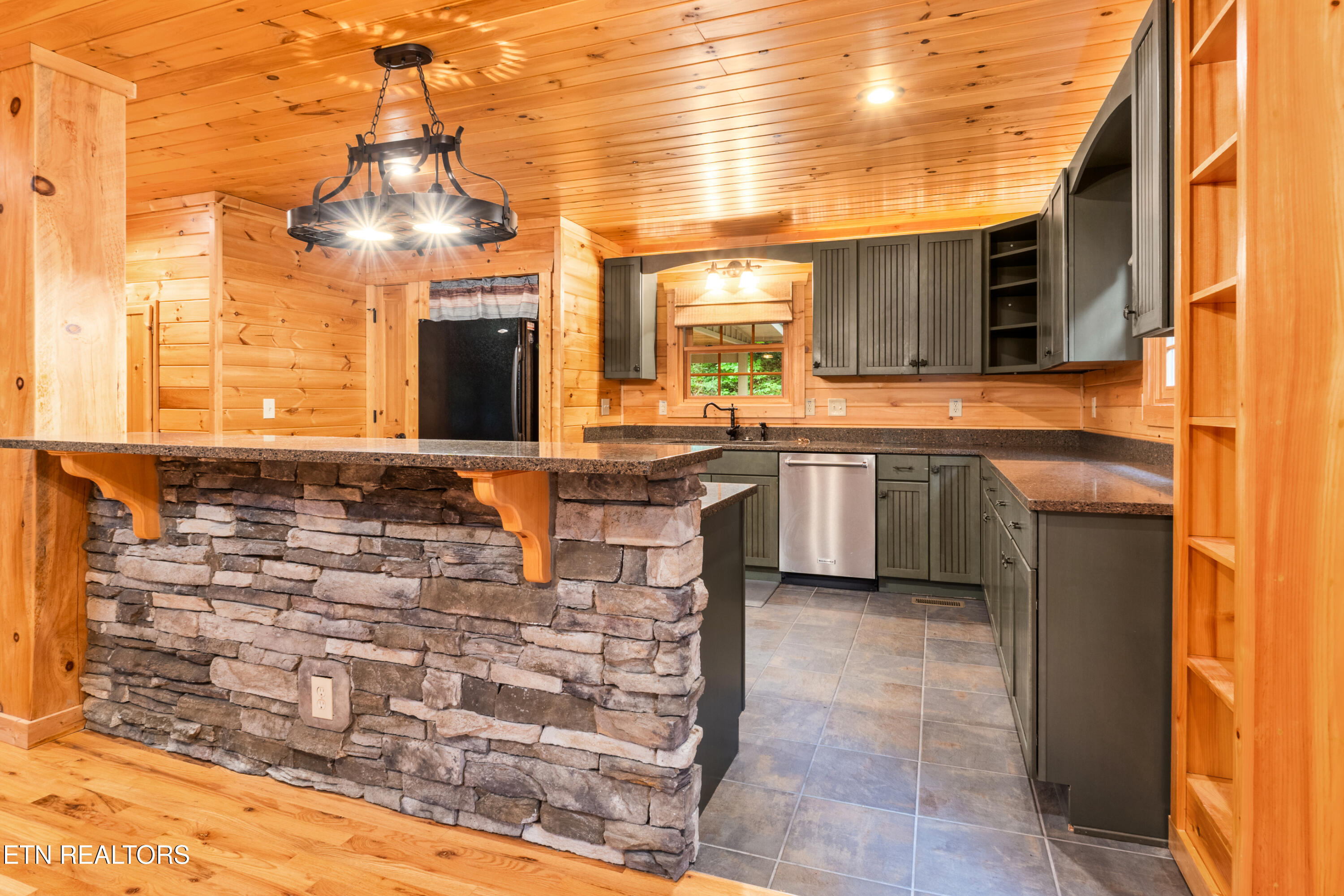 724 Tanasi Trail Townsend TN 37882