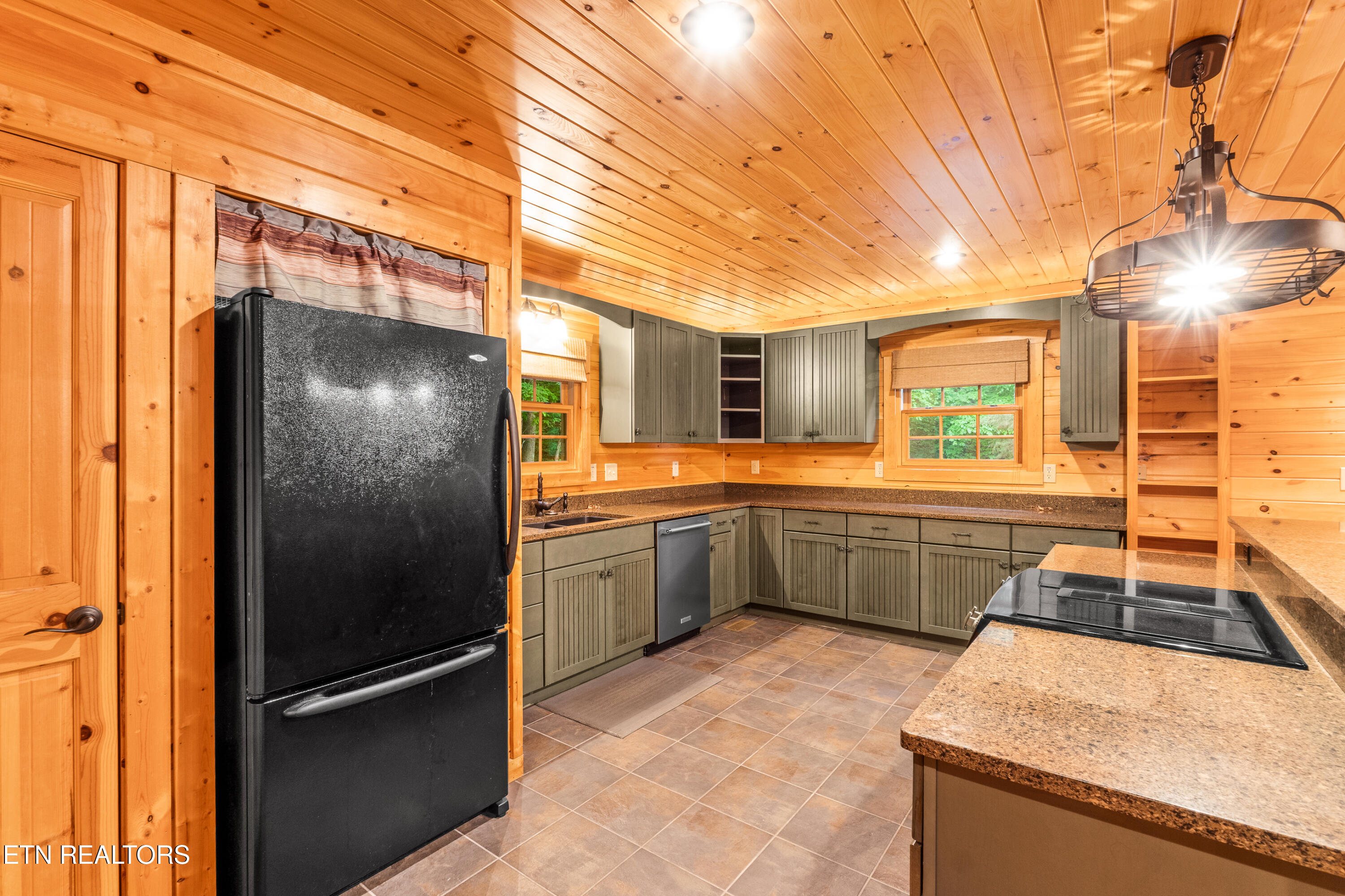724 Tanasi Trail Townsend TN 37882