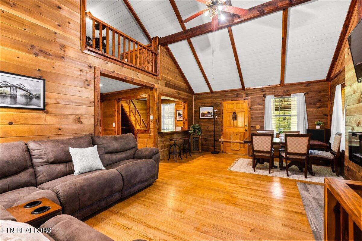 696 Young Road Lafollette TN 37766