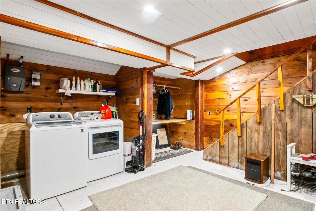 696 Young Road Lafollette TN 37766