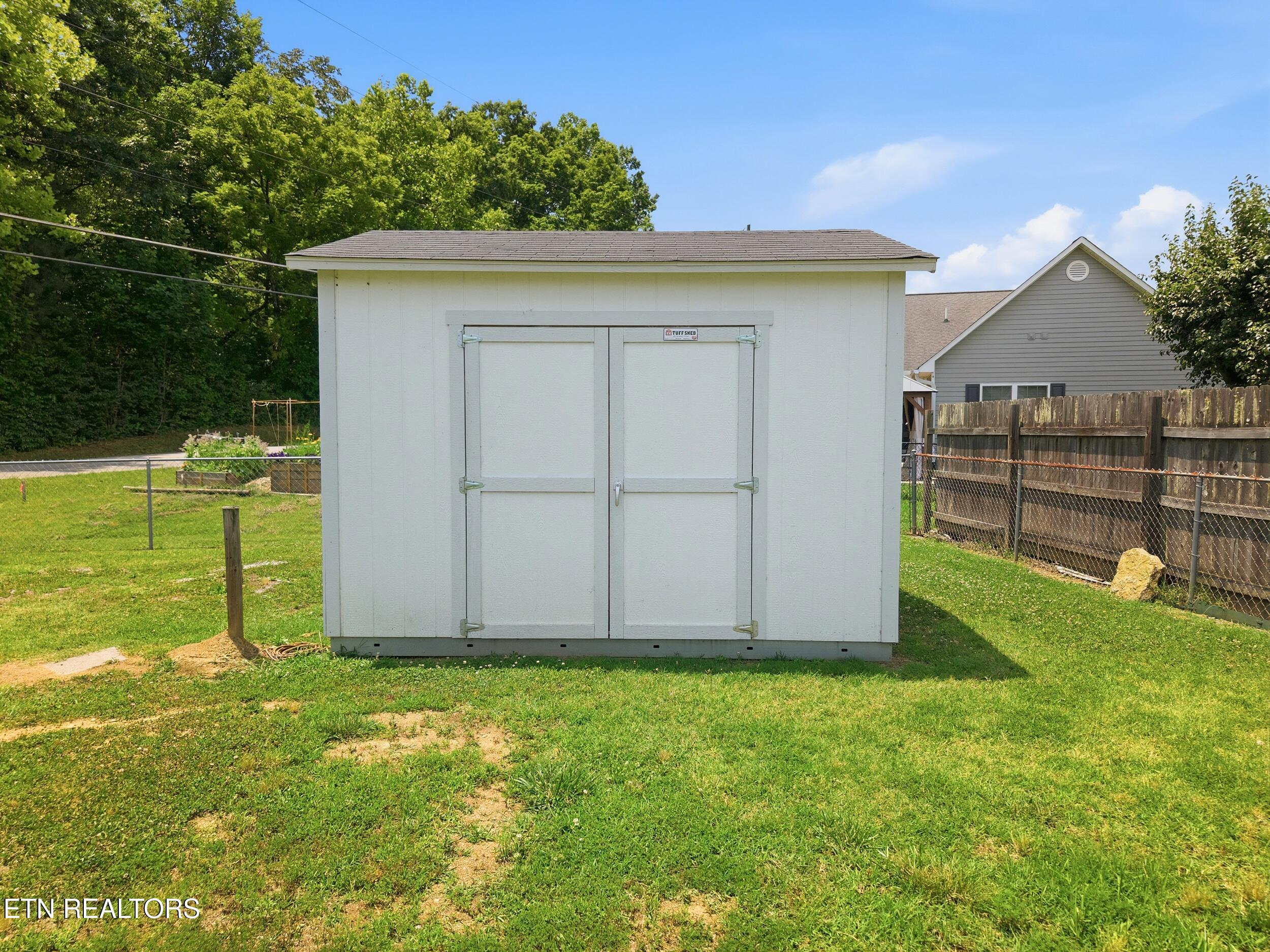 105 Aspen Lane Oliver Springs TN 37840