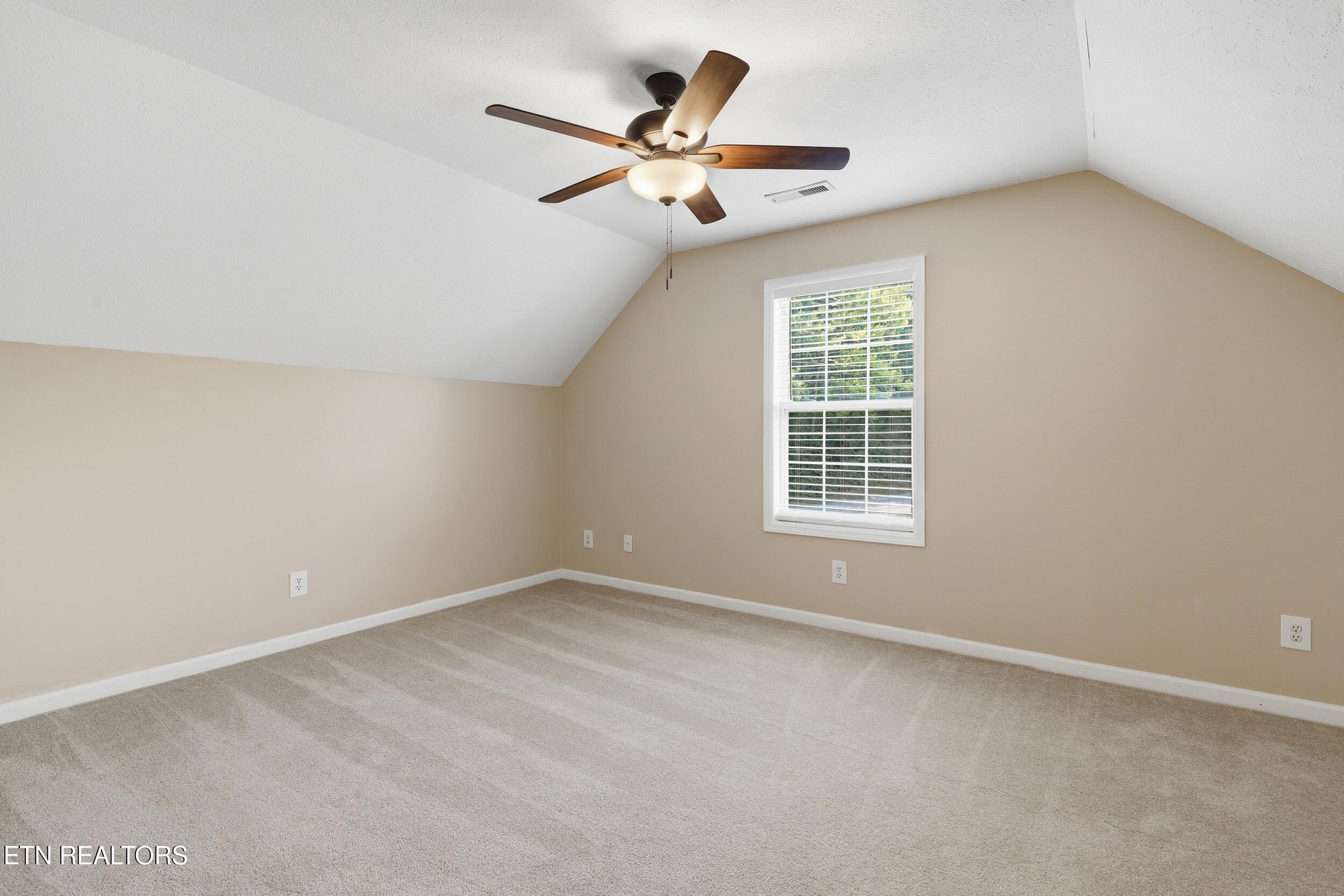 105 Aspen Lane Oliver Springs TN 37840