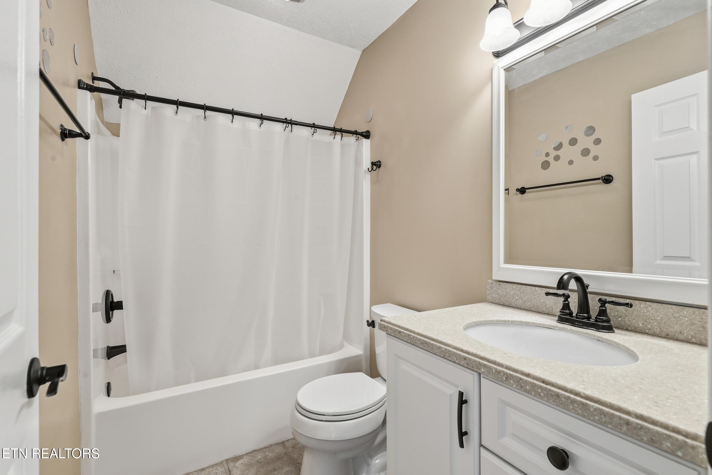 105 Aspen Lane Oliver Springs TN 37840