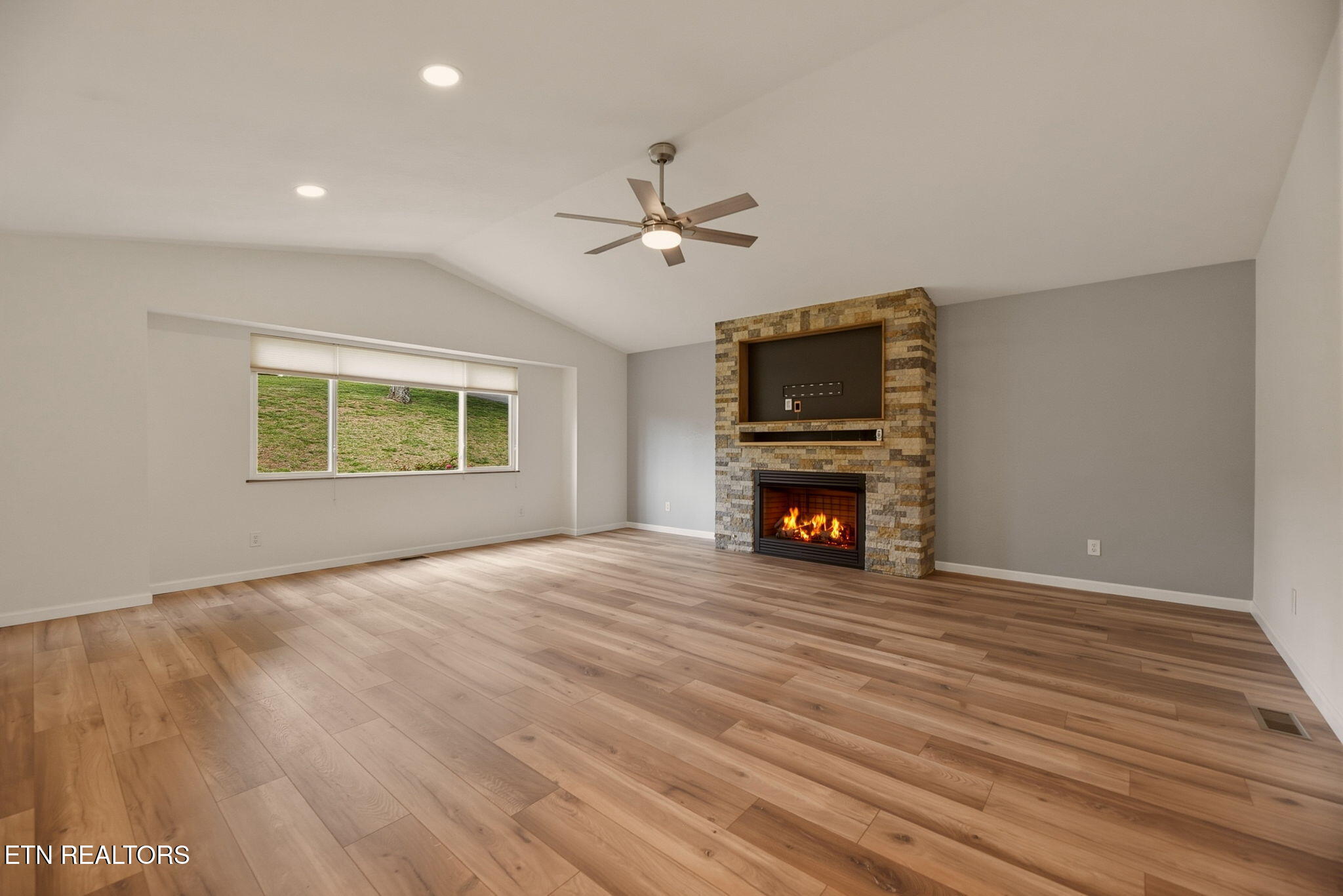 256 Mountain View Estates Caryville TN 37714