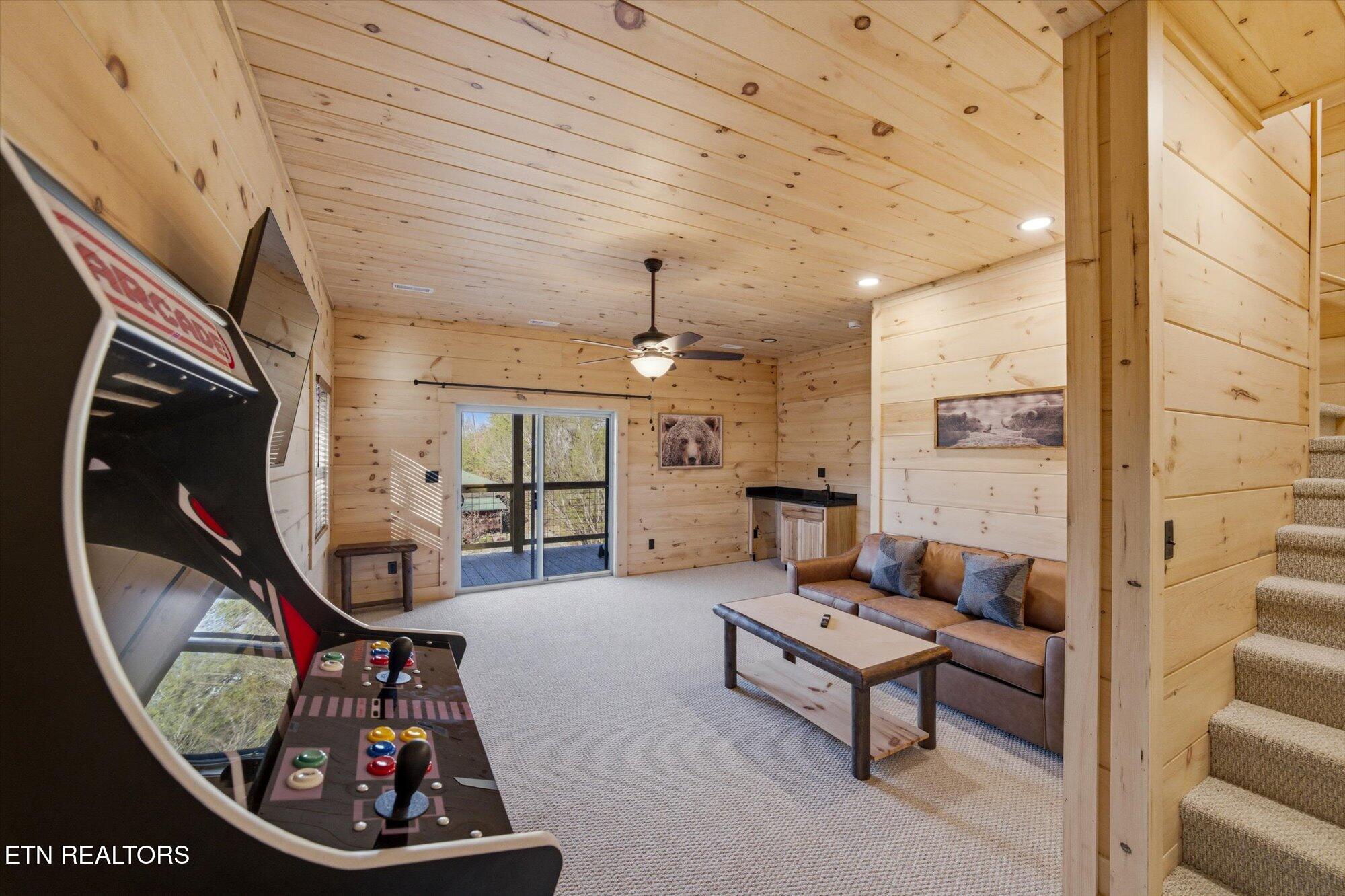 586 Chickasaw Gap Way Pigeon Forge TN 37863