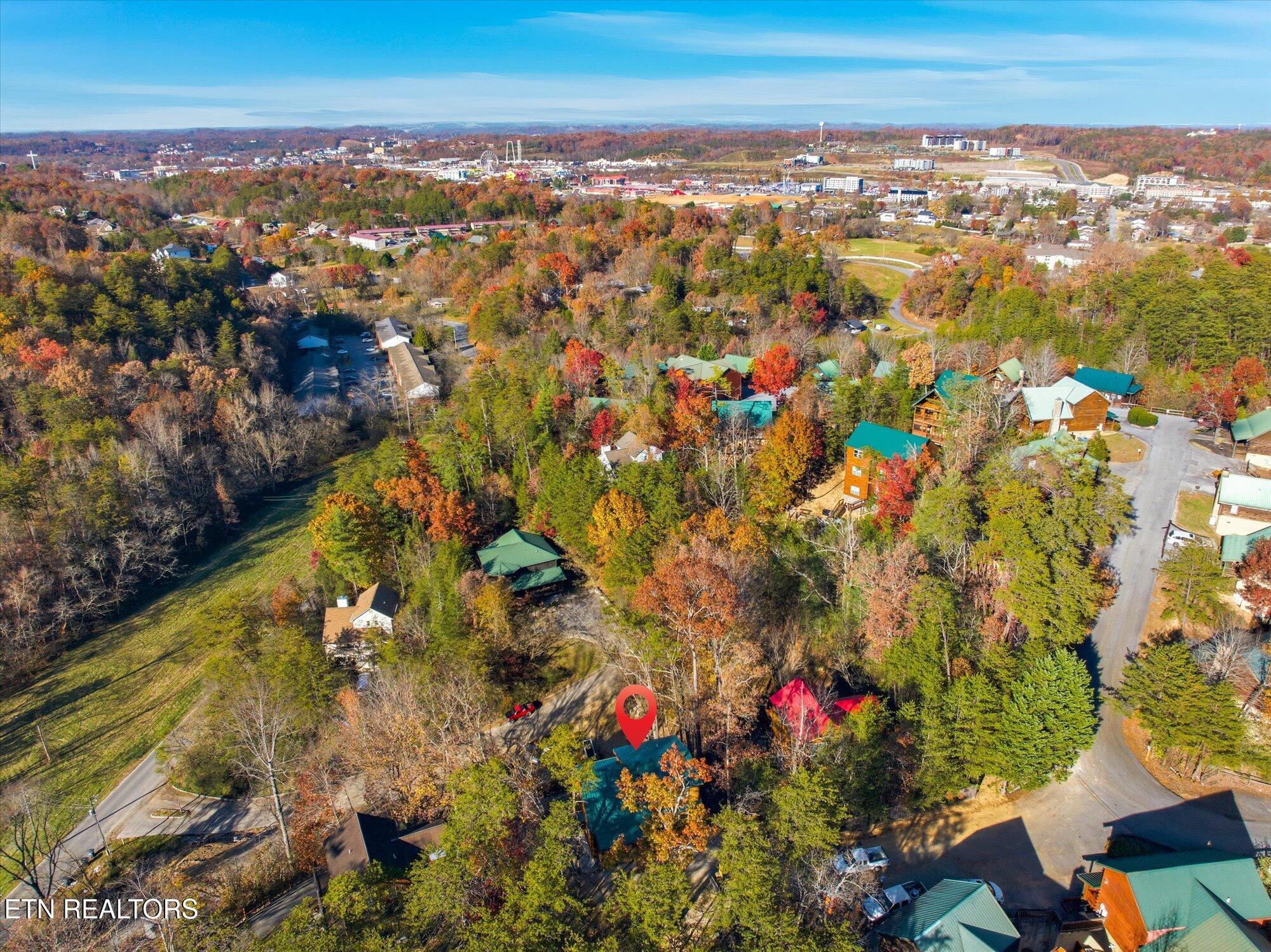 586 Chickasaw Gap Way Pigeon Forge TN 37863
