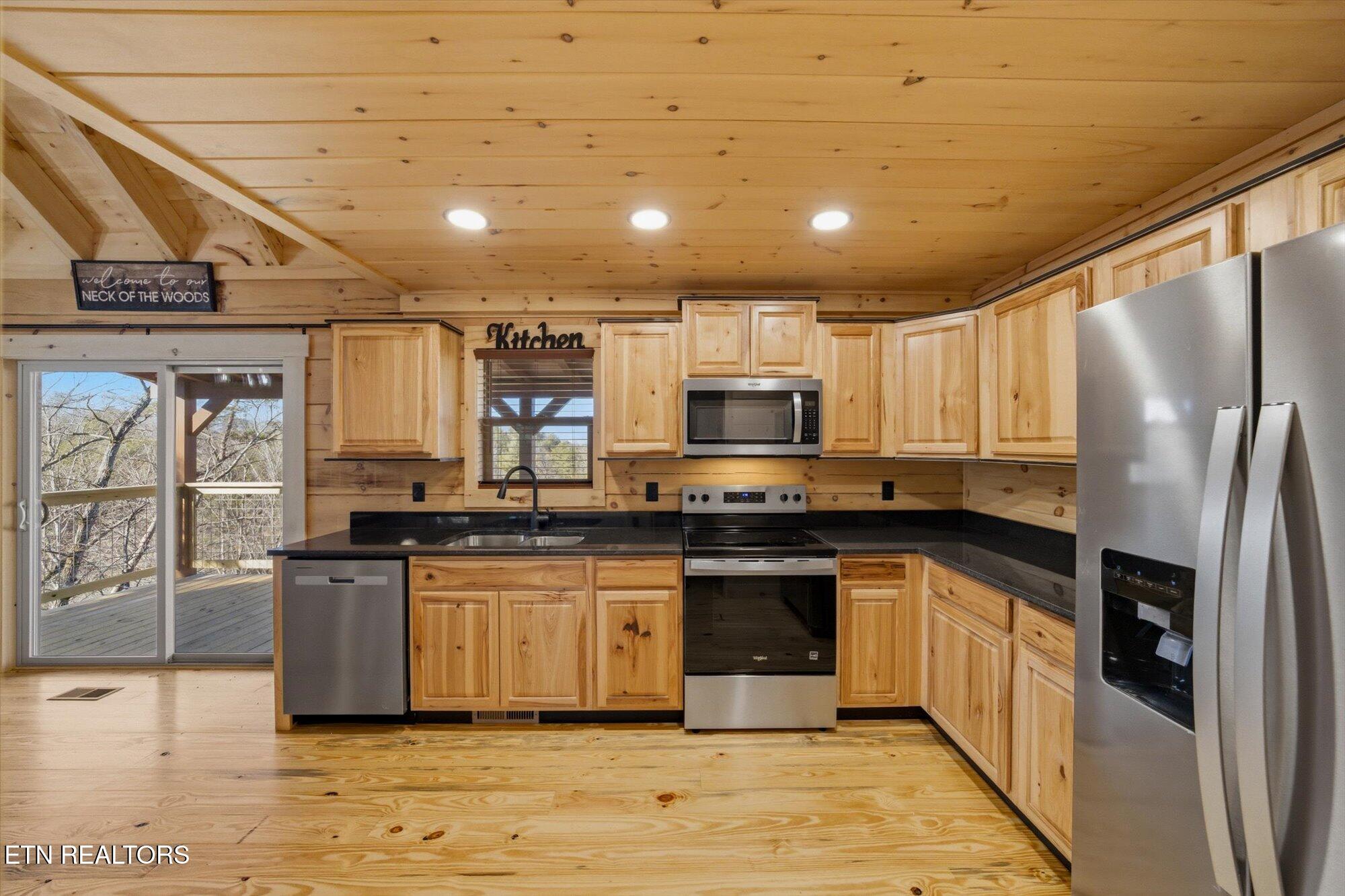 586 Chickasaw Gap Way Pigeon Forge TN 37863