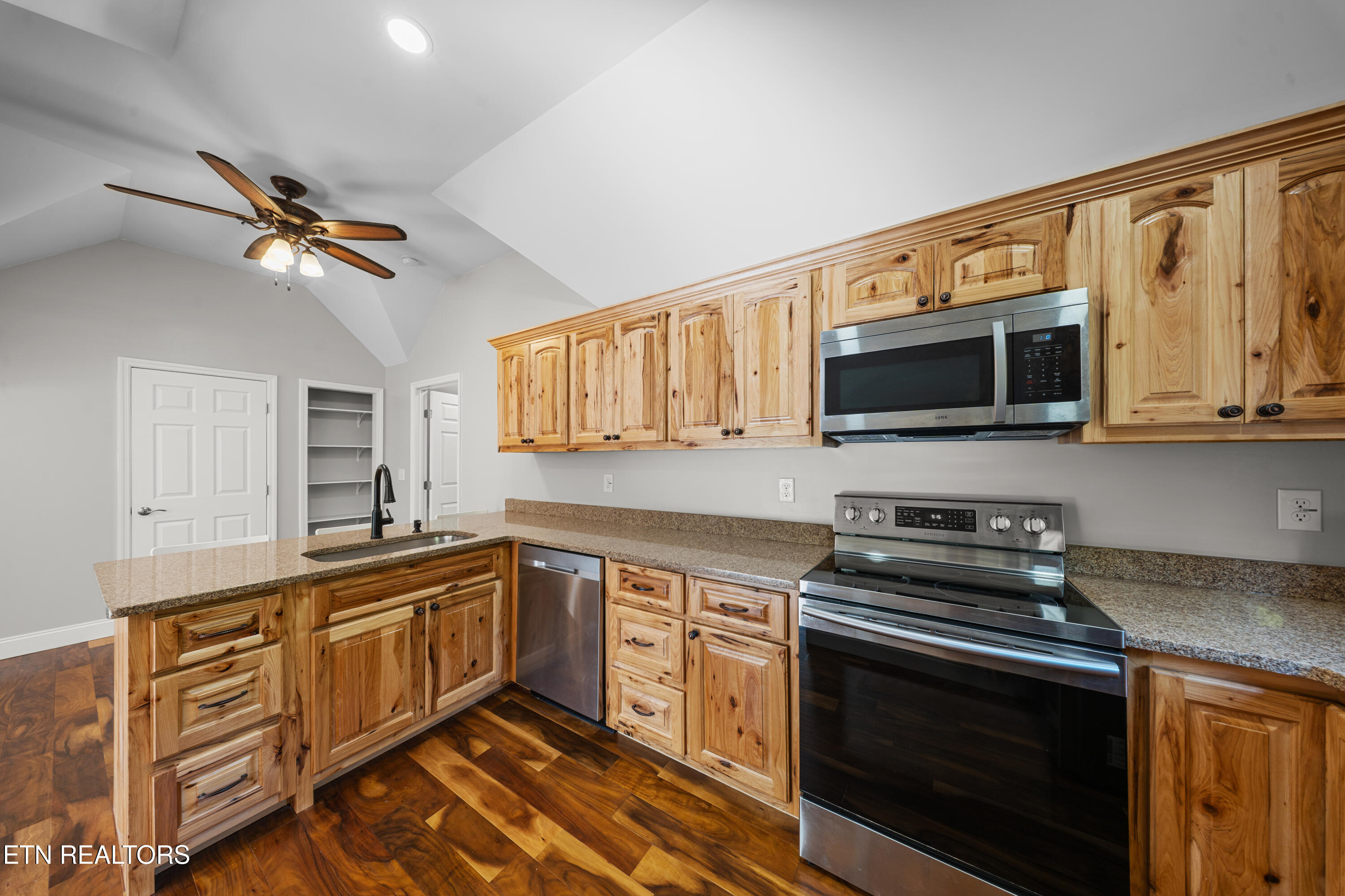 260 Shepard Lane Thorn Hill TN 37881