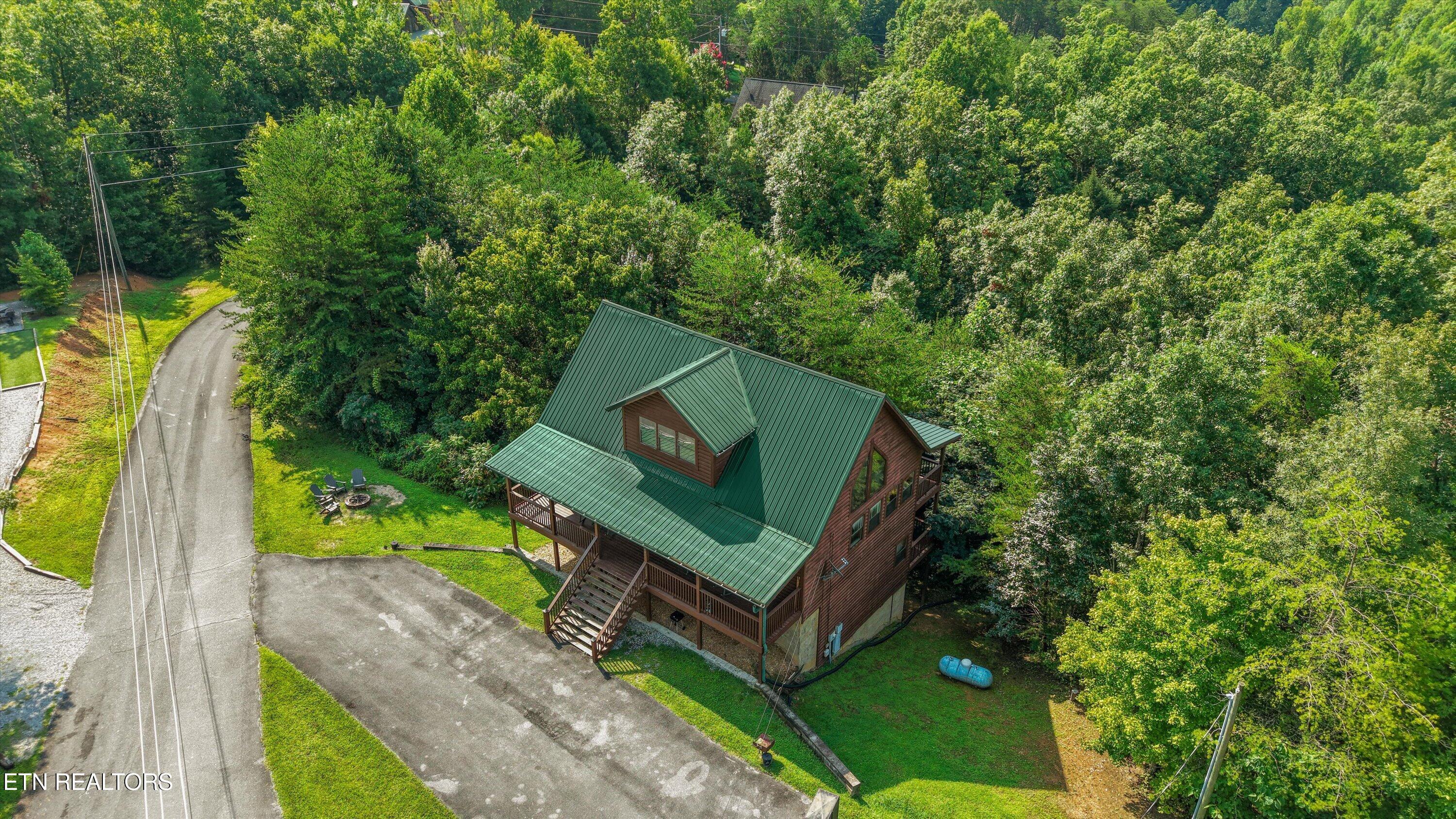 1583 Nicoha Boulevard Sevierville TN 37876