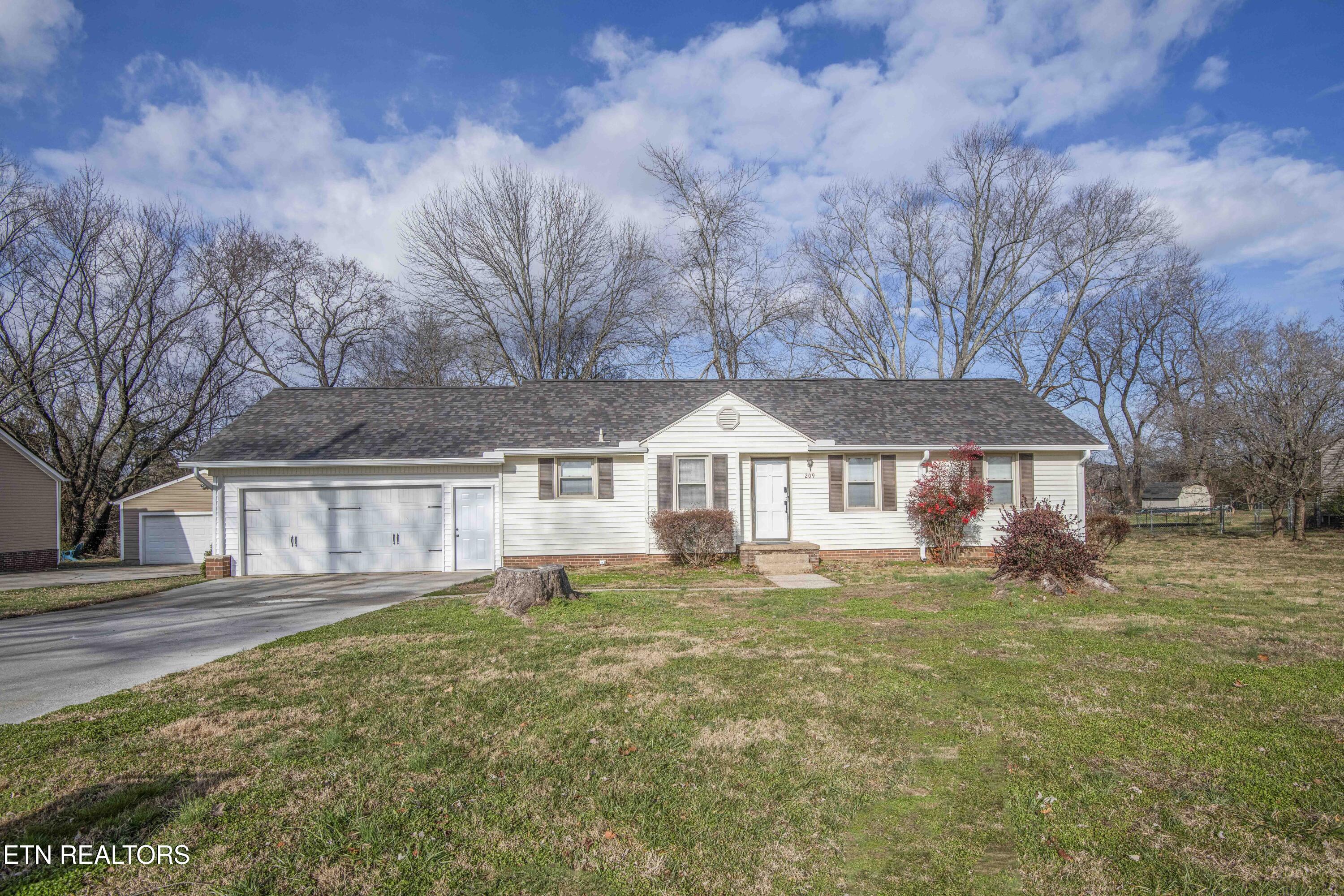 209 N Laurel Circle Knoxville TN 37912