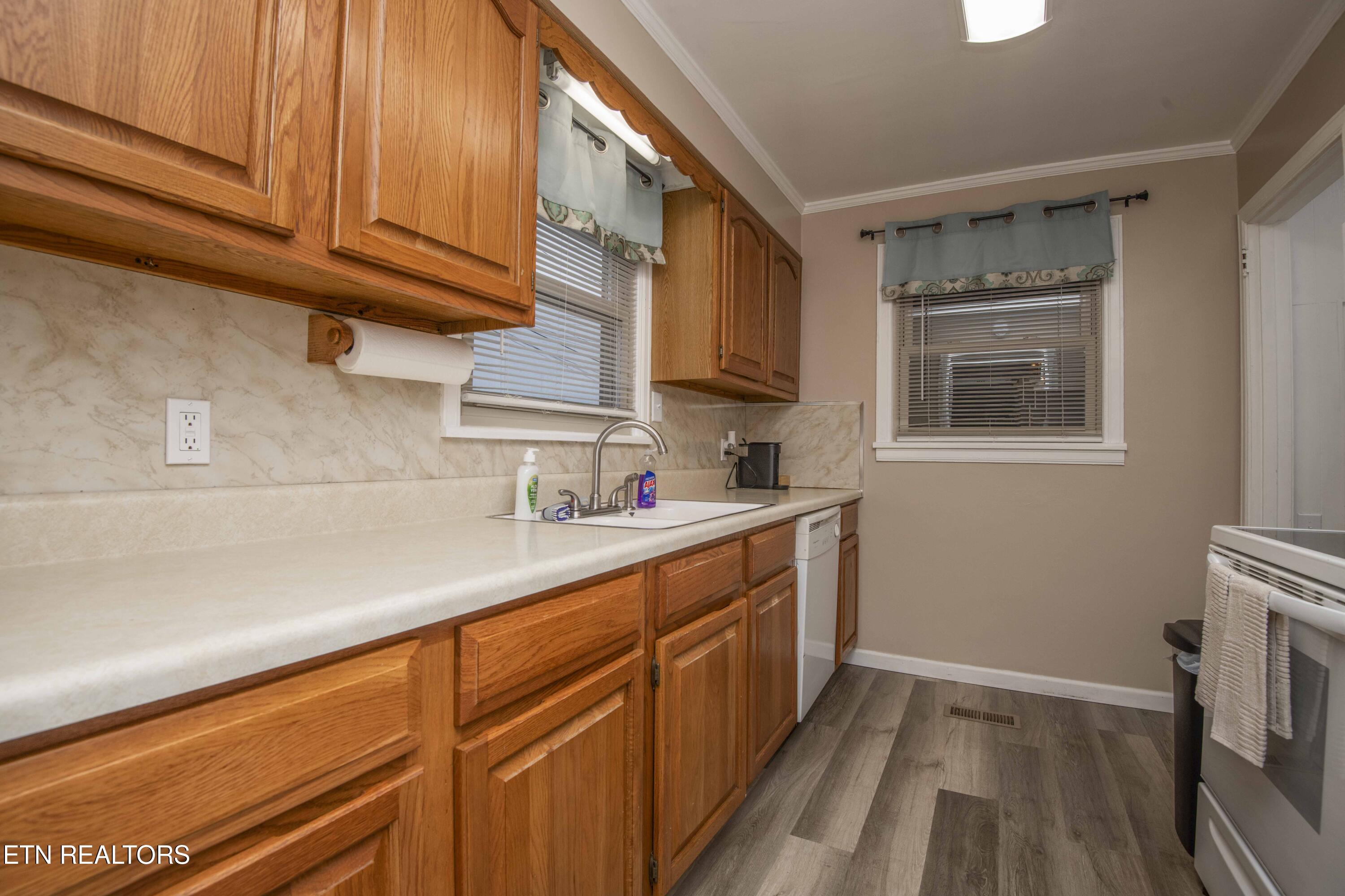 209 N Laurel Circle Knoxville TN 37912