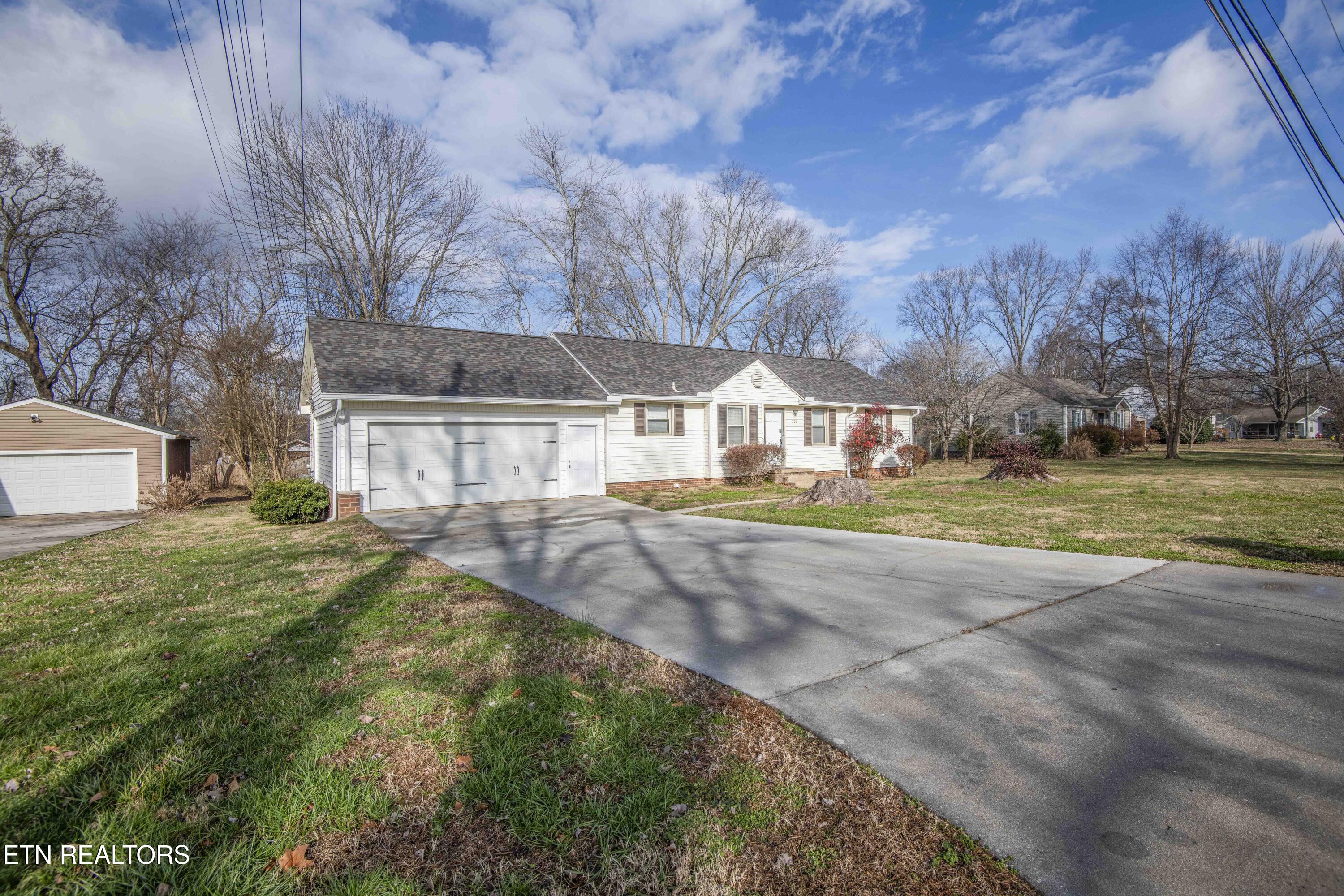 209 N Laurel Circle Knoxville TN 37912