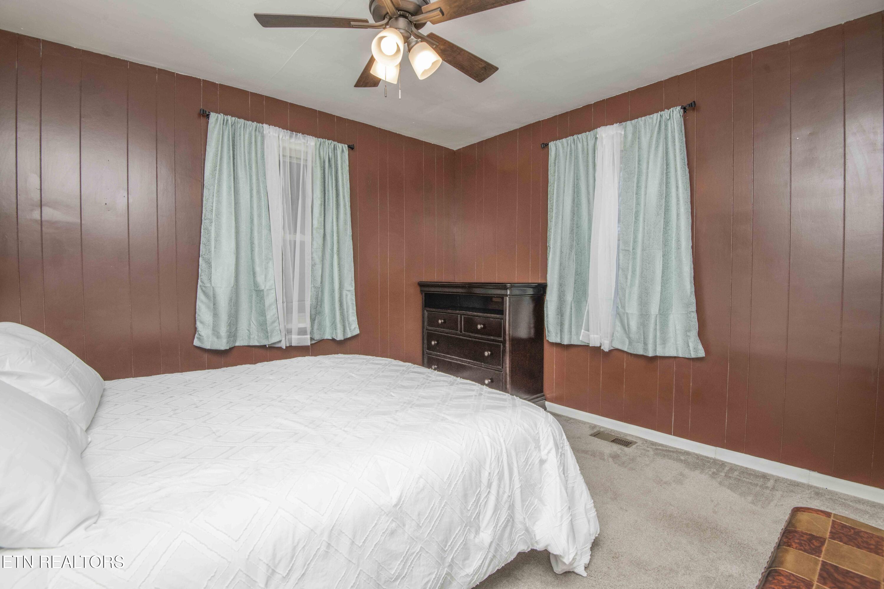 209 N Laurel Circle Knoxville TN 37912