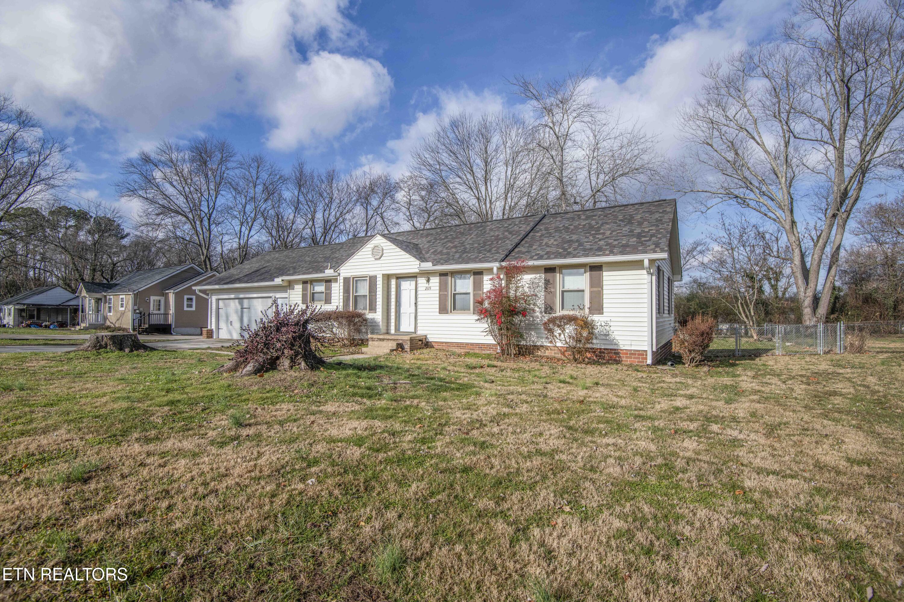 209 N Laurel Circle Knoxville TN 37912