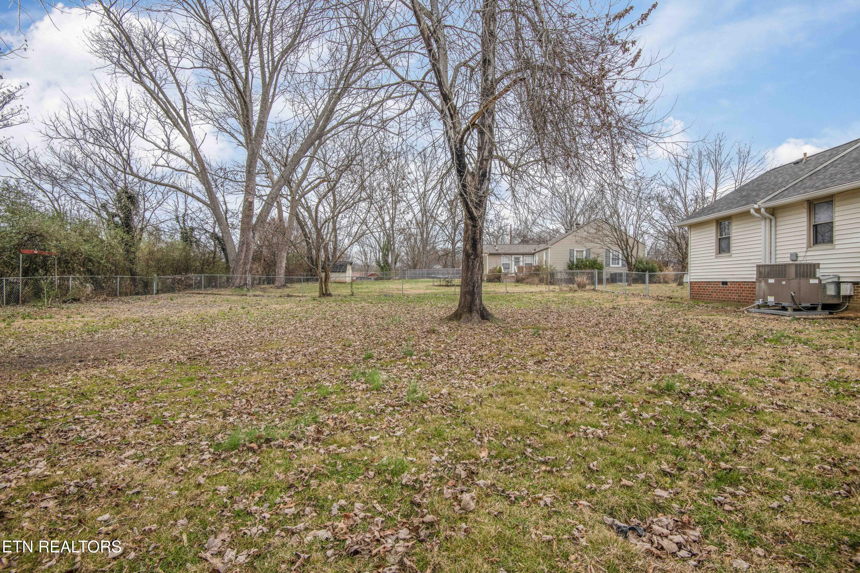 209 N Laurel Circle Knoxville TN 37912