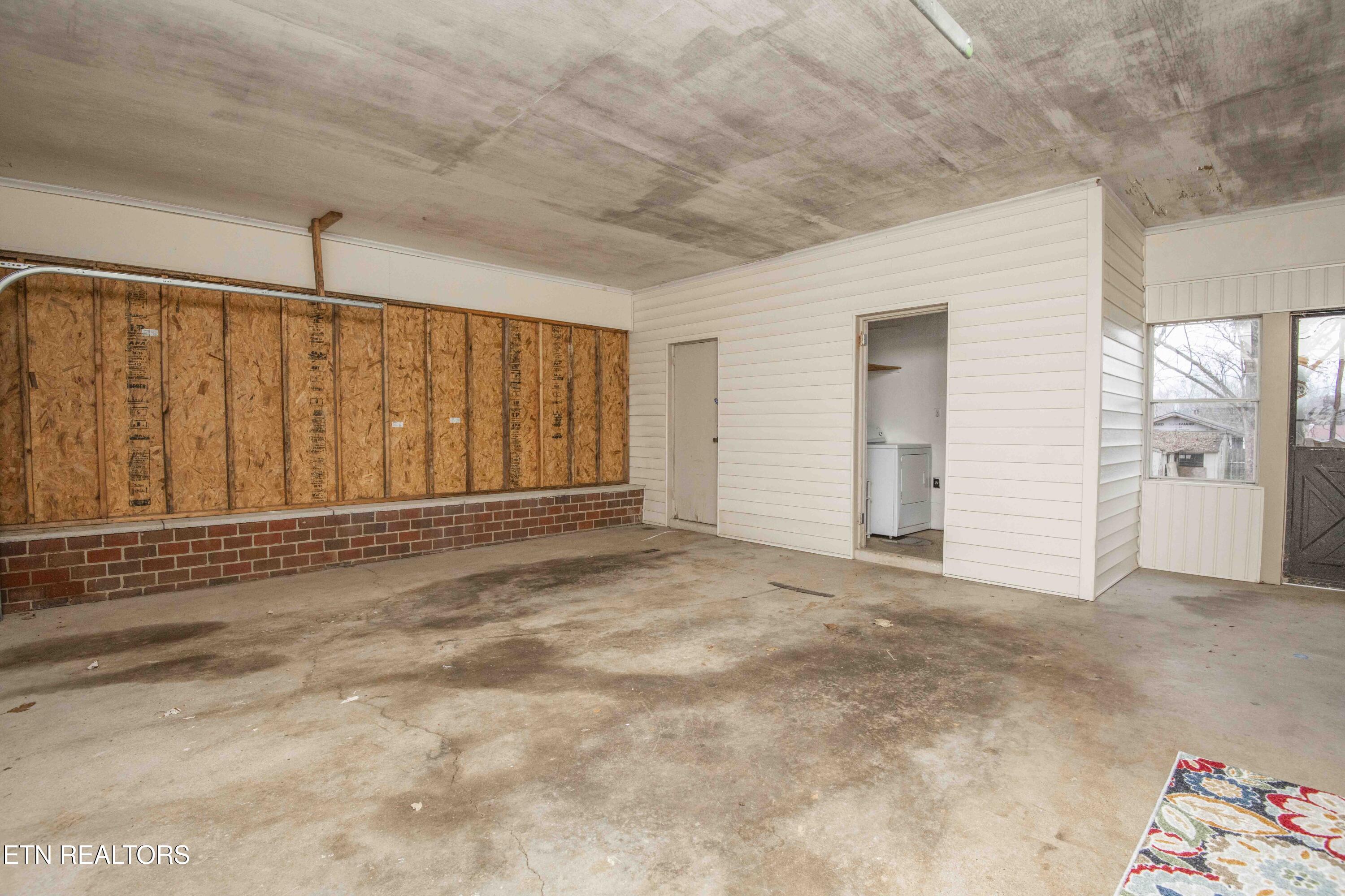 209 N Laurel Circle Knoxville TN 37912
