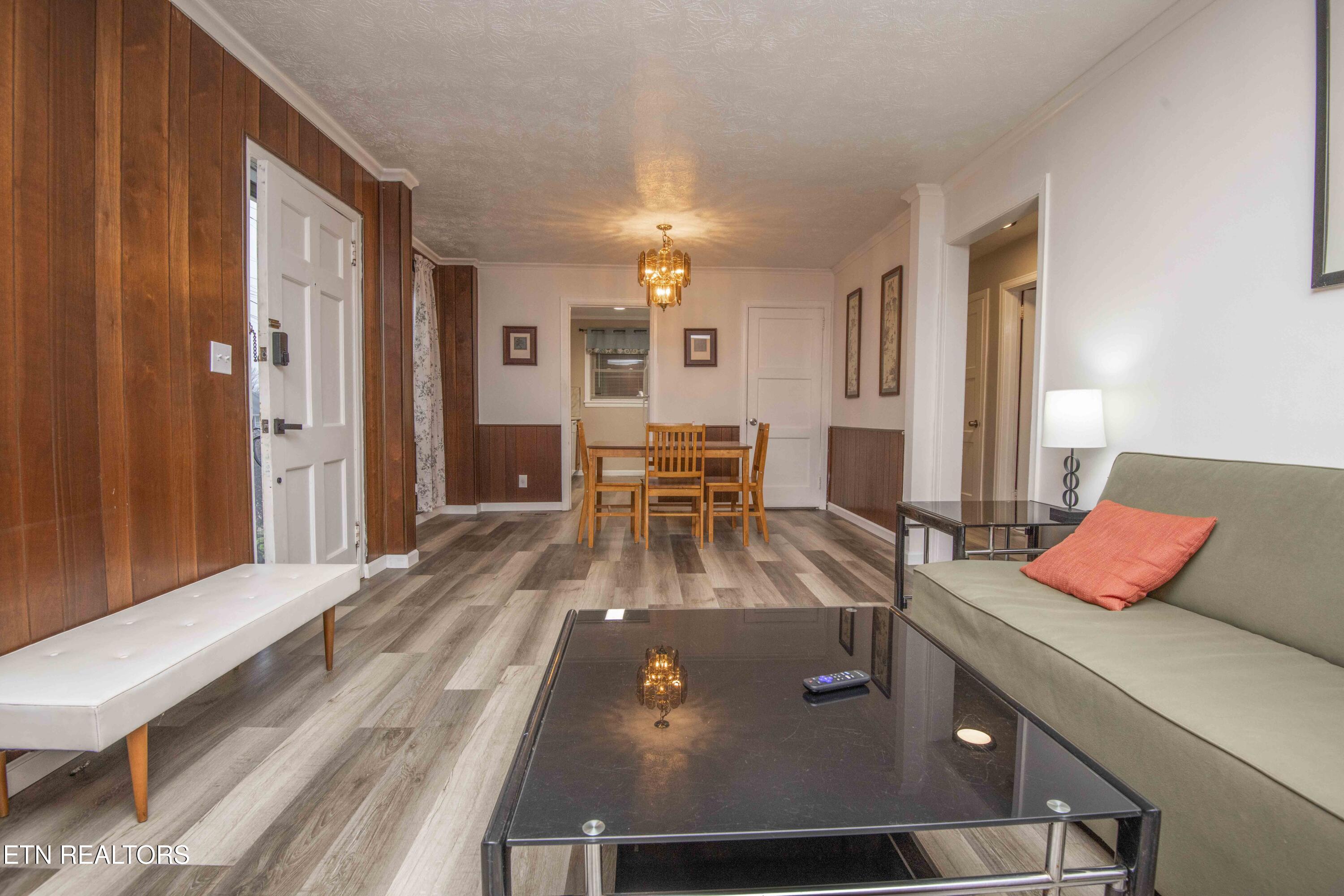 209 N Laurel Circle Knoxville TN 37912