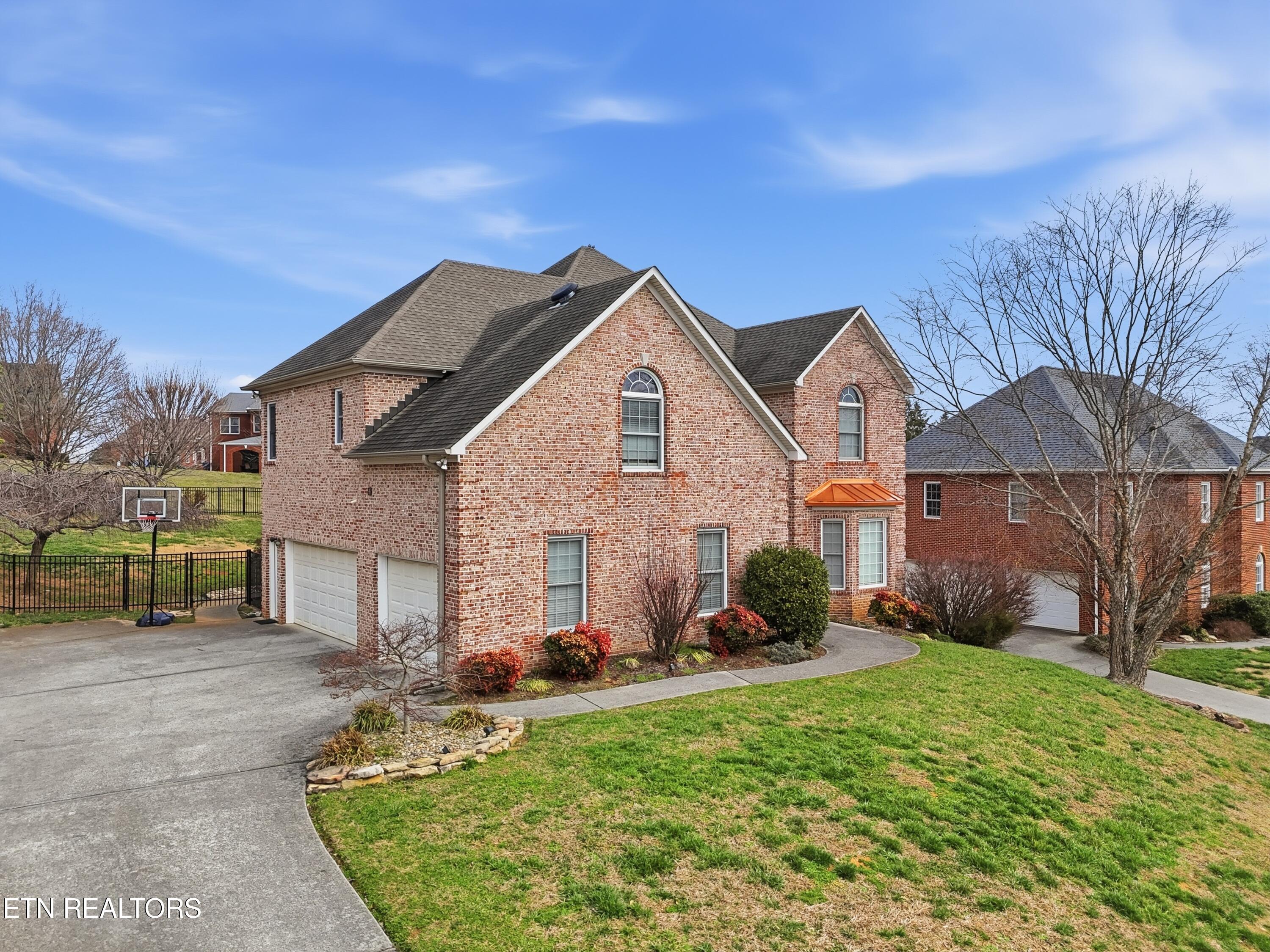 1712 Burnside Drive Maryville TN 37801