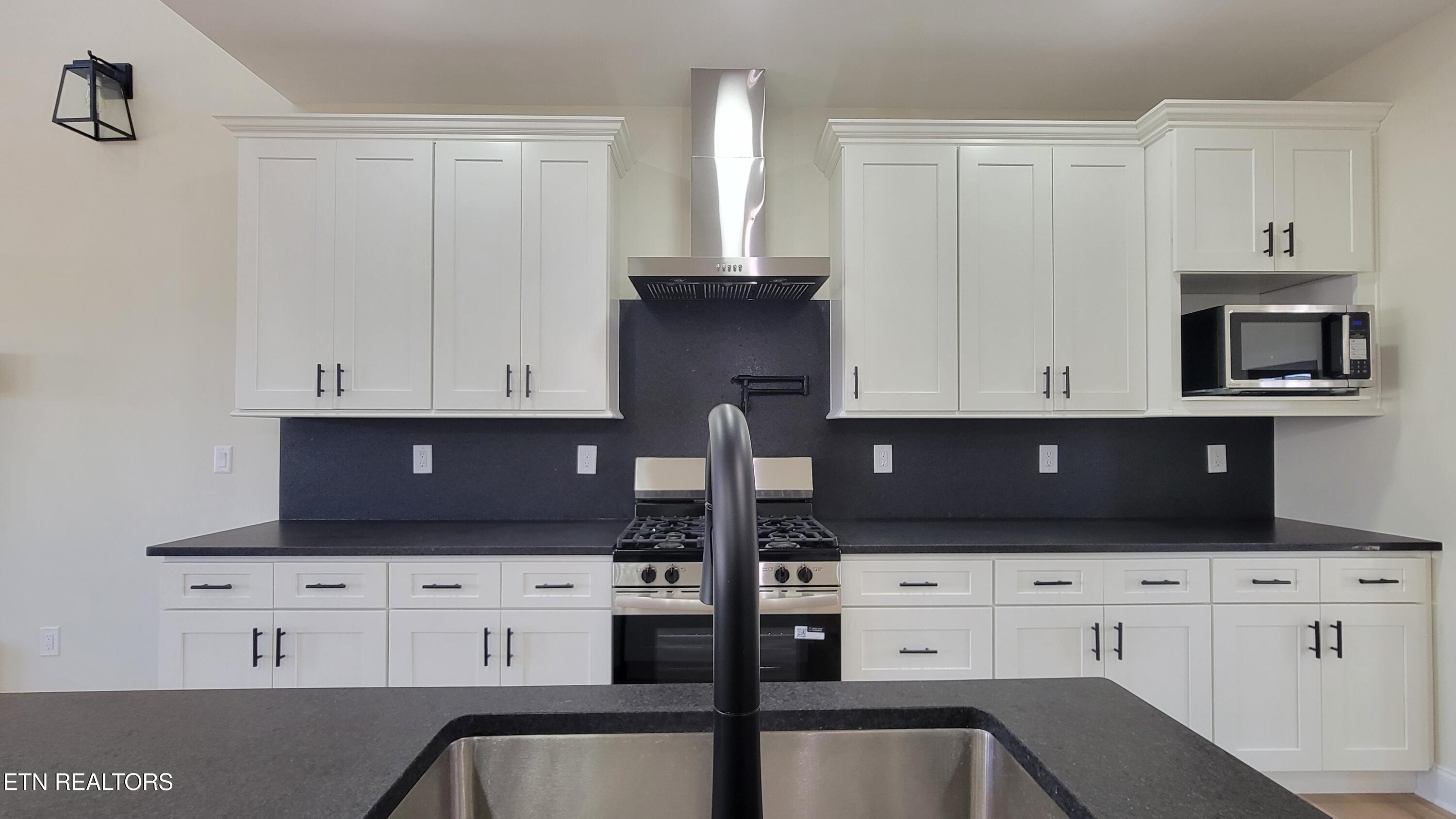293 Sugar Maple Trail Lenoir City TN 37771