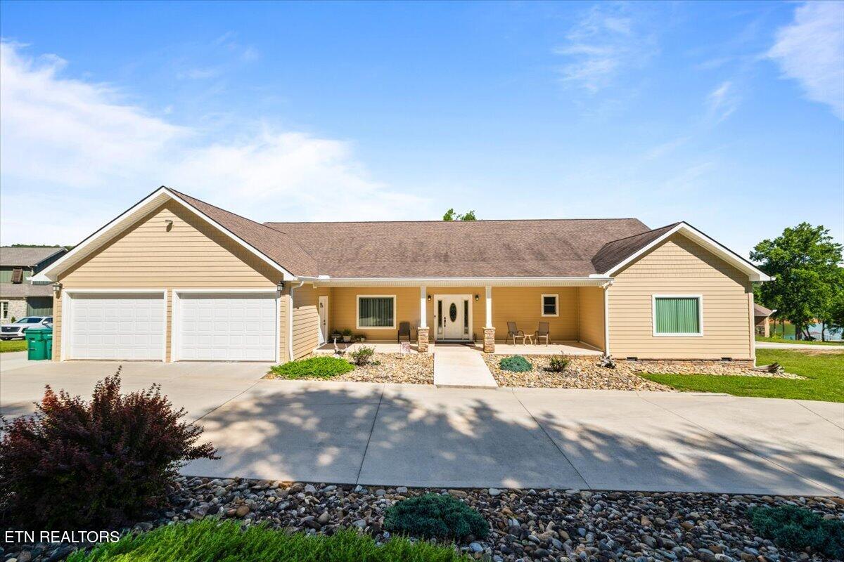 LaFollette TN, 1380 E Norris Point Road