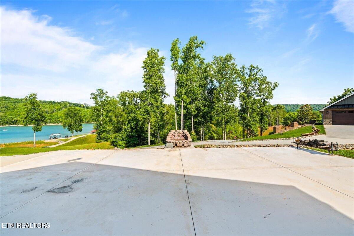 1380 E Norris Point Road Lafollette TN 37766