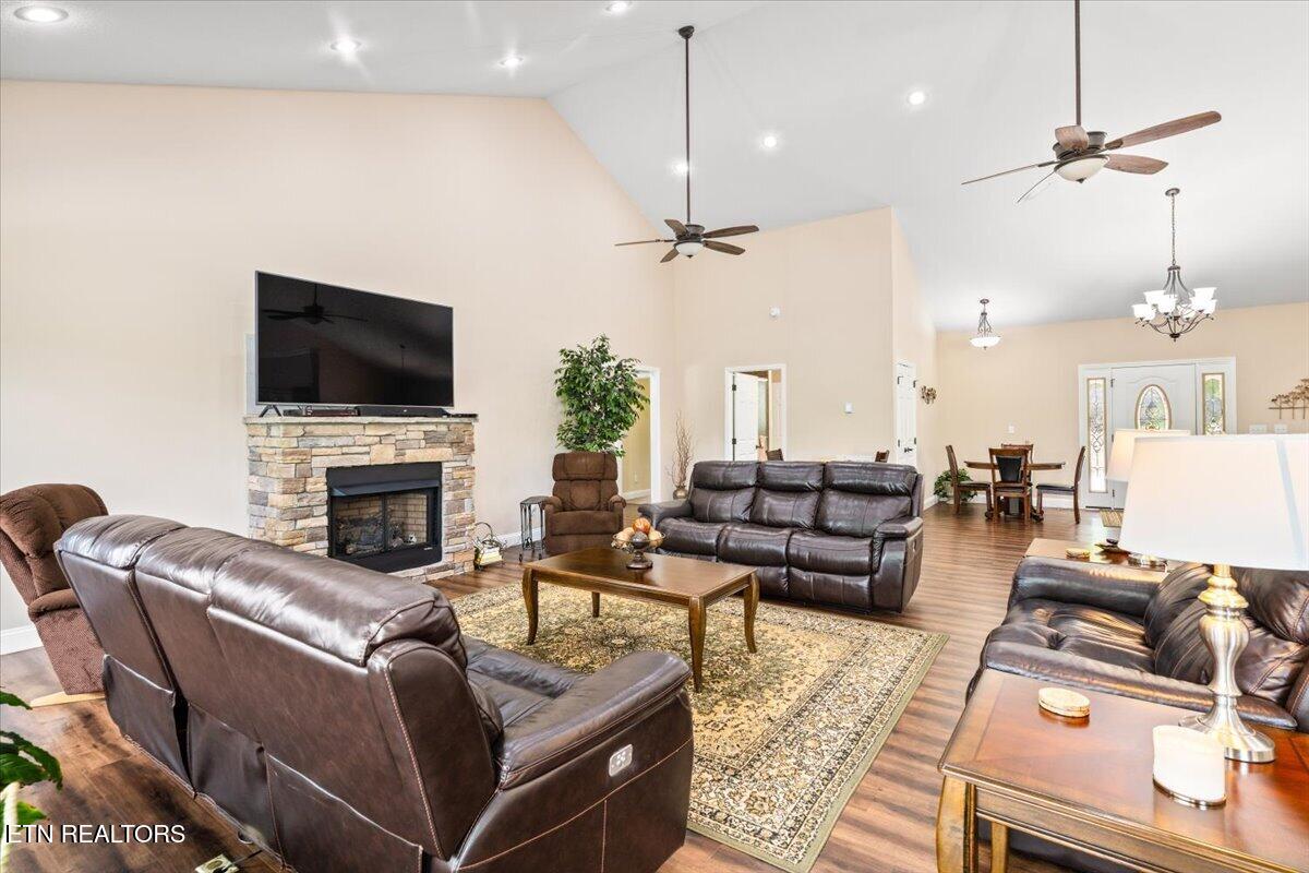 1380 E Norris Point Road Lafollette TN 37766
