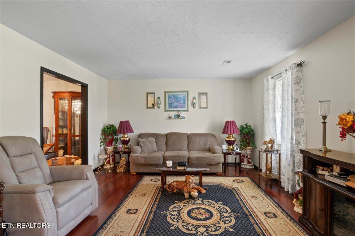 116 Oak Street Jacksboro TN 37757