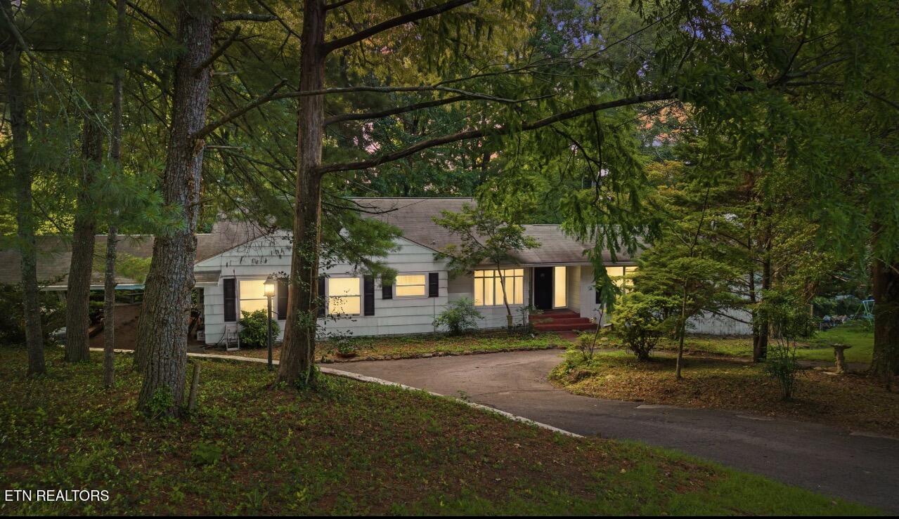124 Orchard Circle Oak Ridge TN 37830