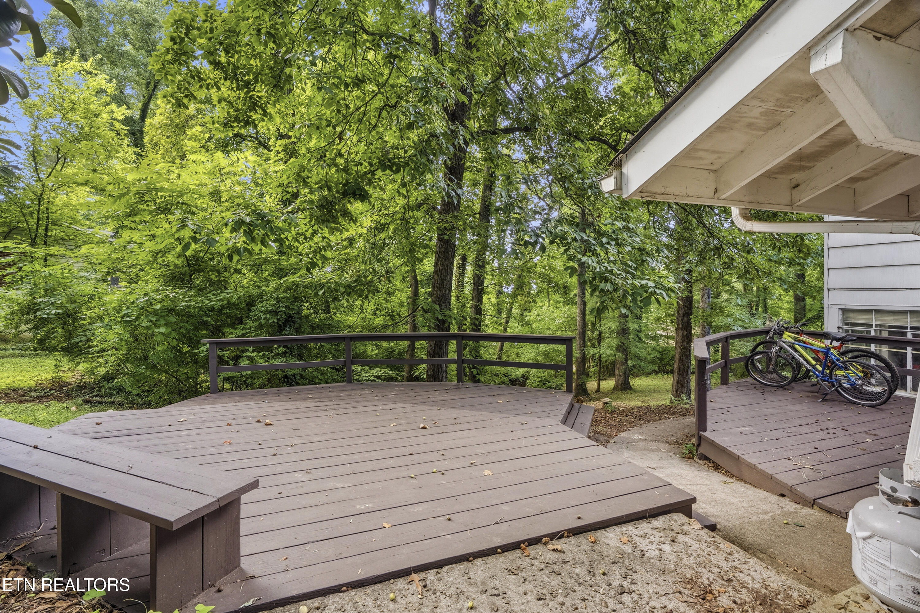 124 Orchard Circle Oak Ridge TN 37830