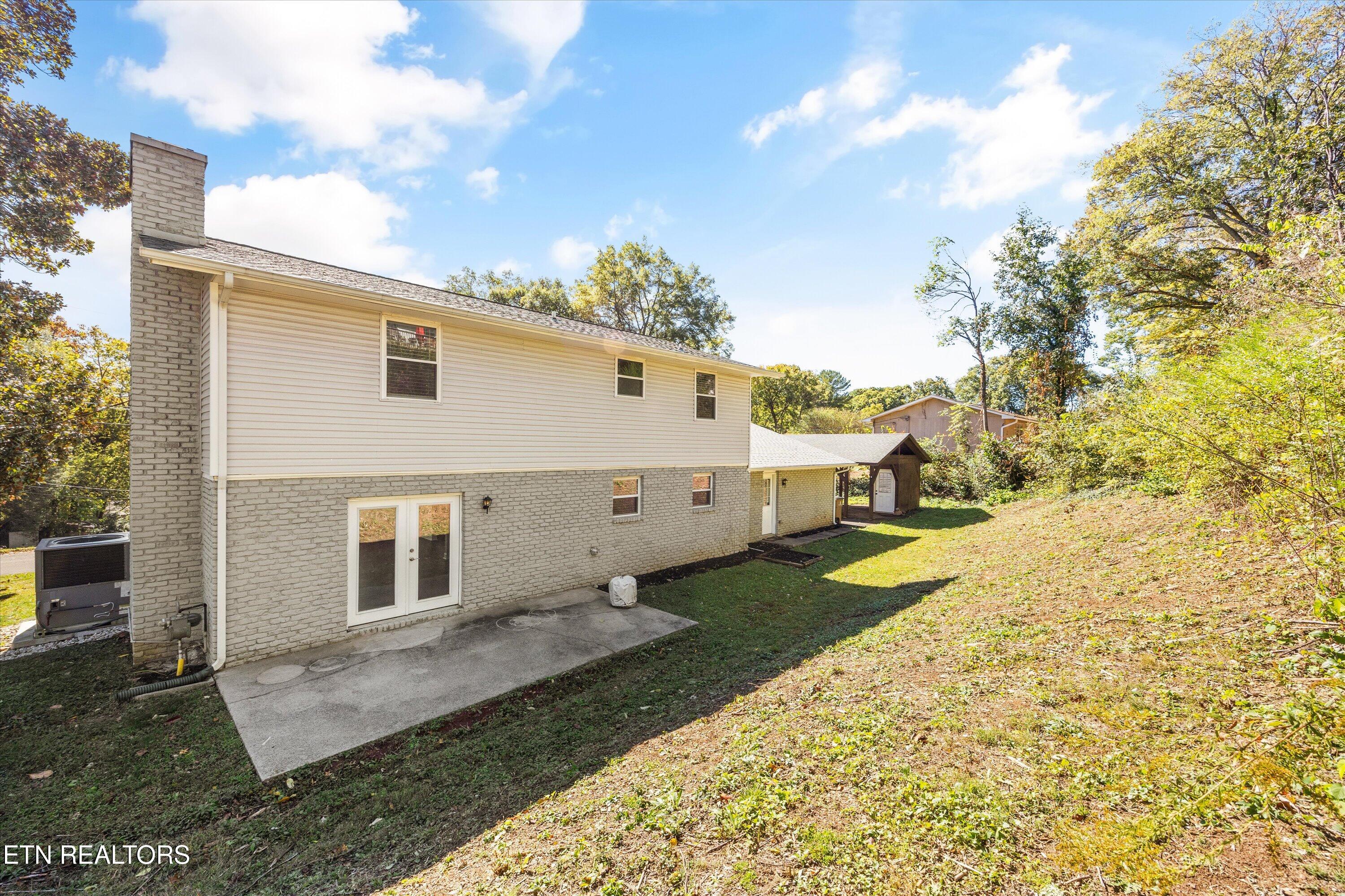5413 NW Smoky Trail Knoxville TN 37909