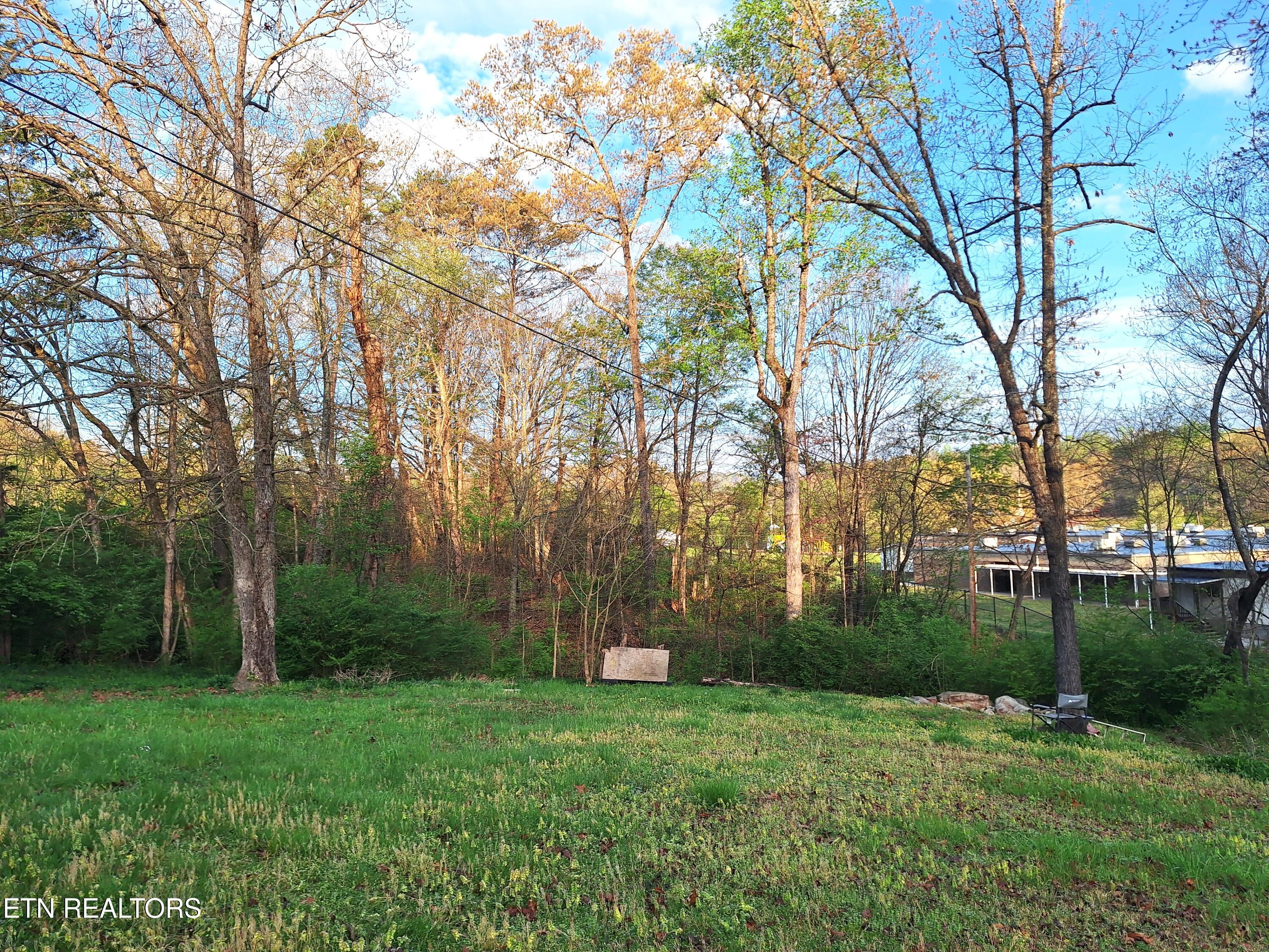 2381 Classic Way Powell TN 37849