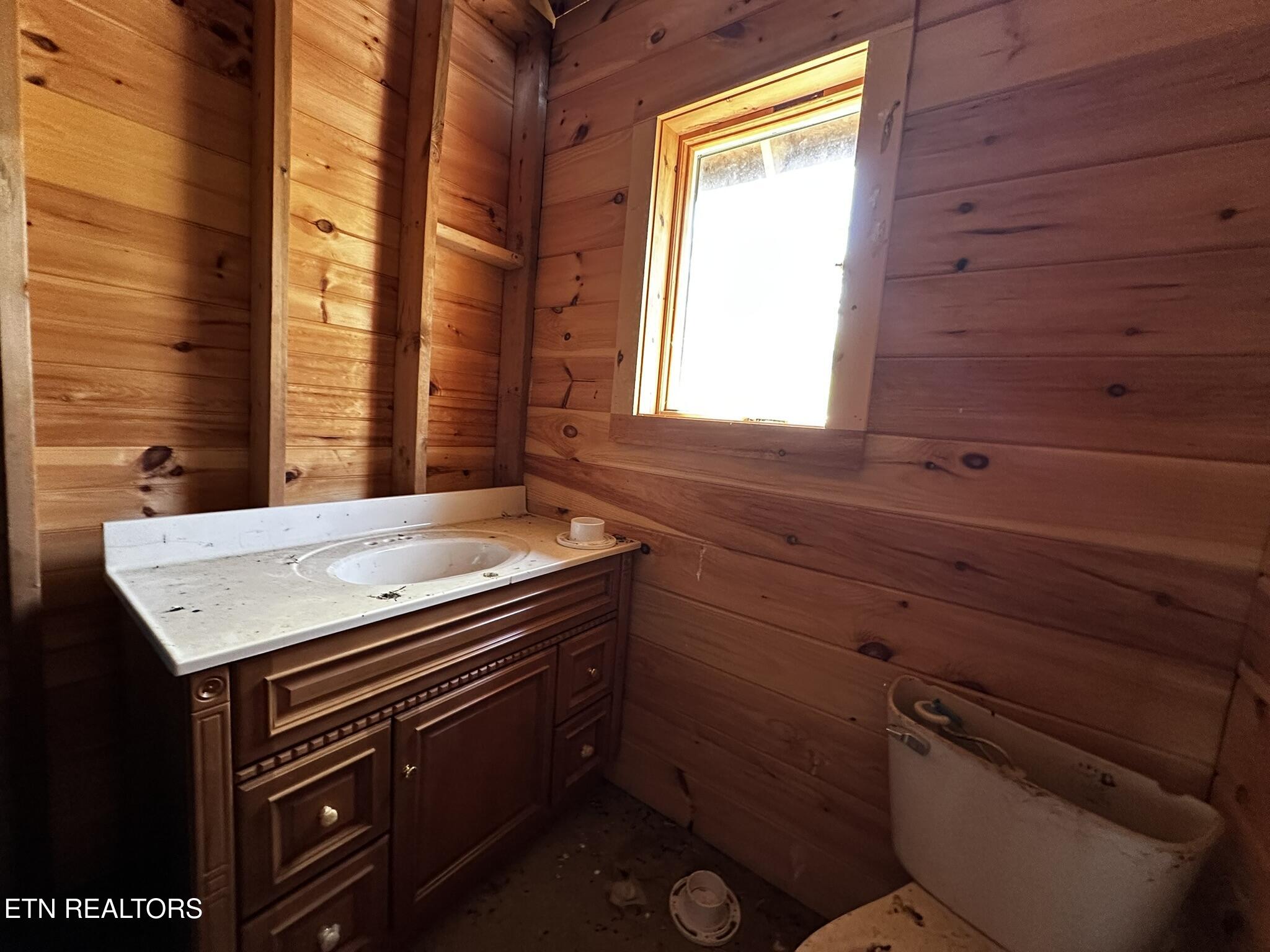 105 Johnson Hollow Lane Greeneville TN 37745