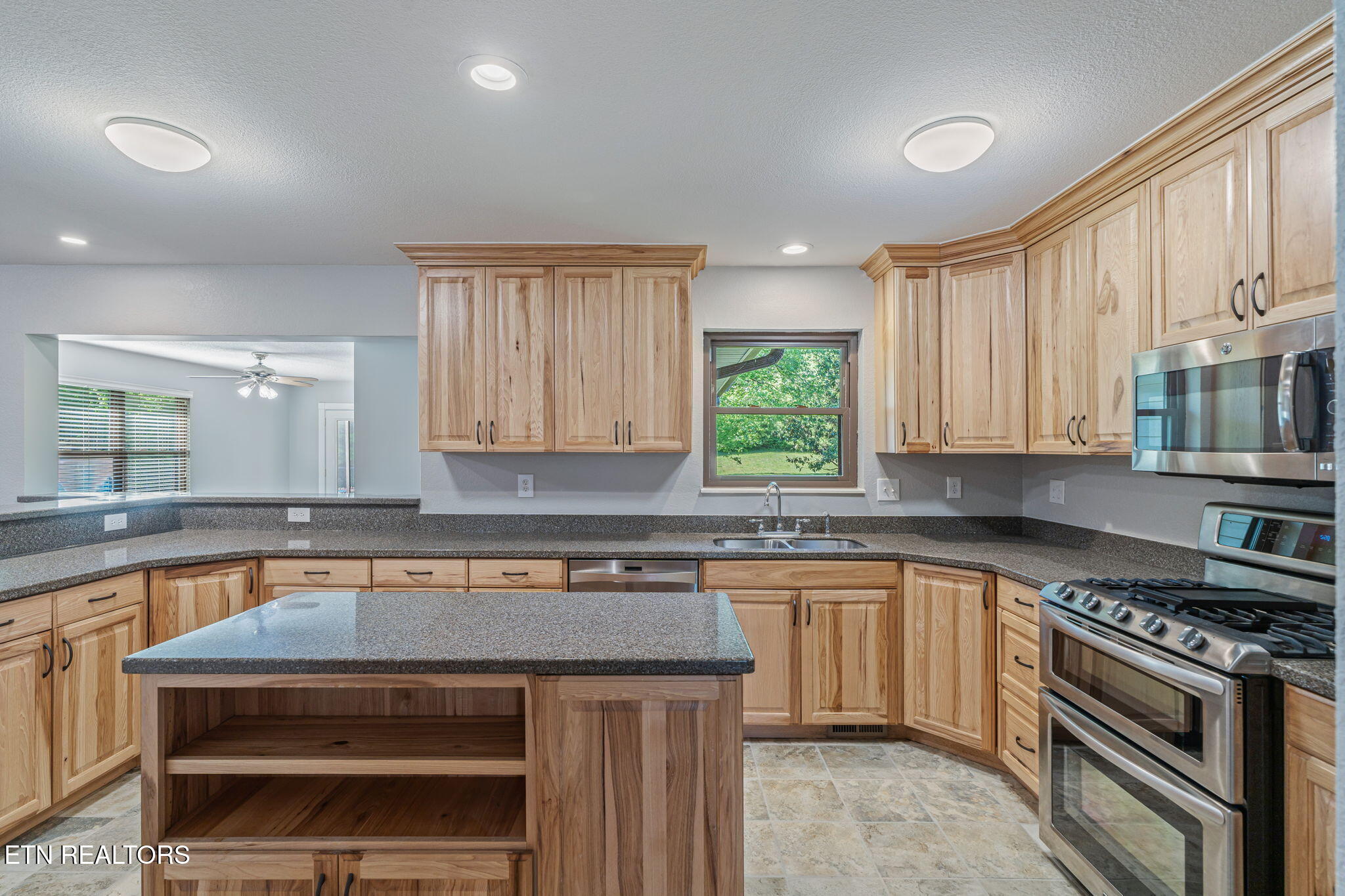 206 Lakeview Lane Oak Ridge TN 37830