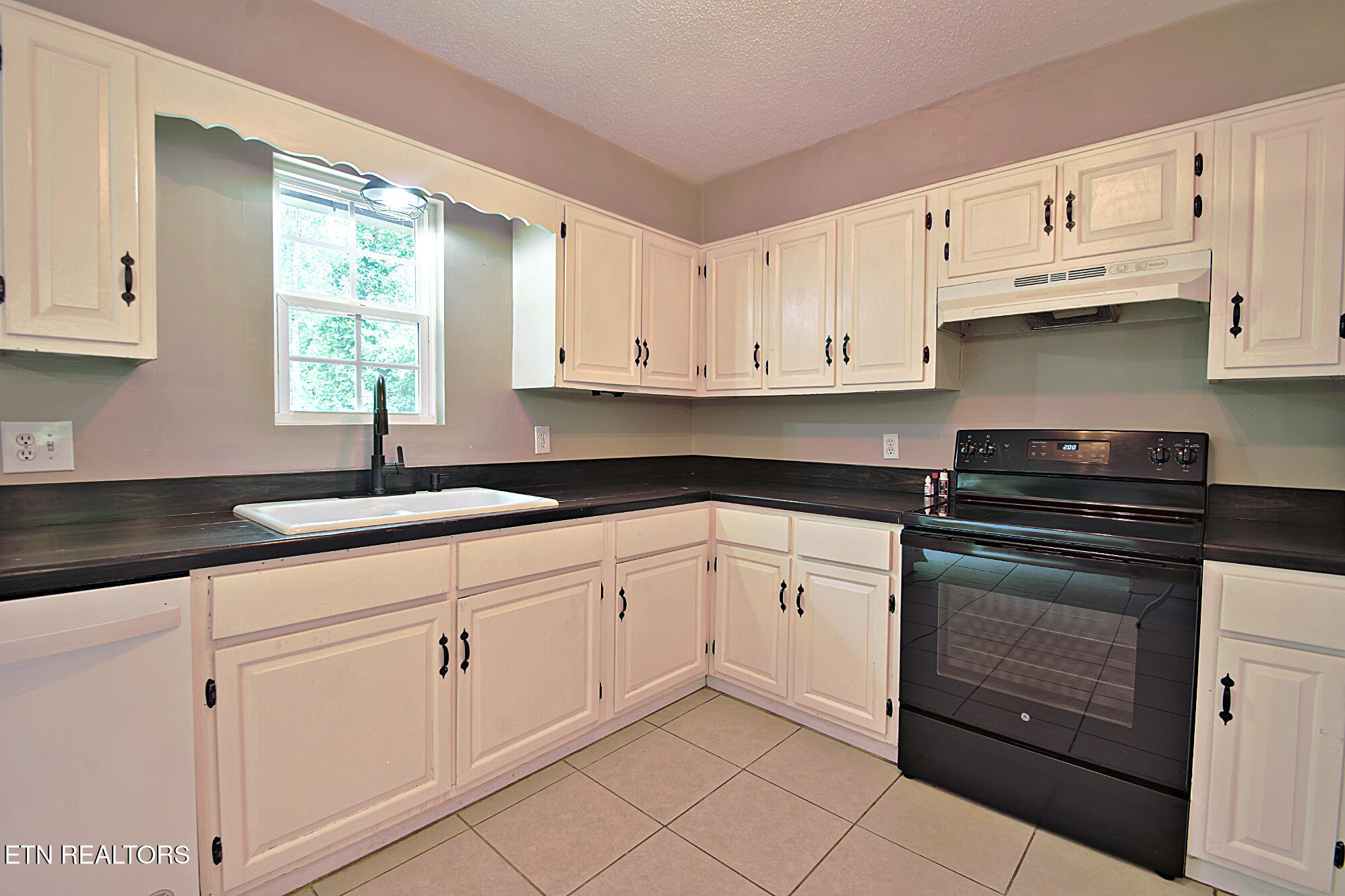 700 Lake Forest Drive Lenoir City TN 37772