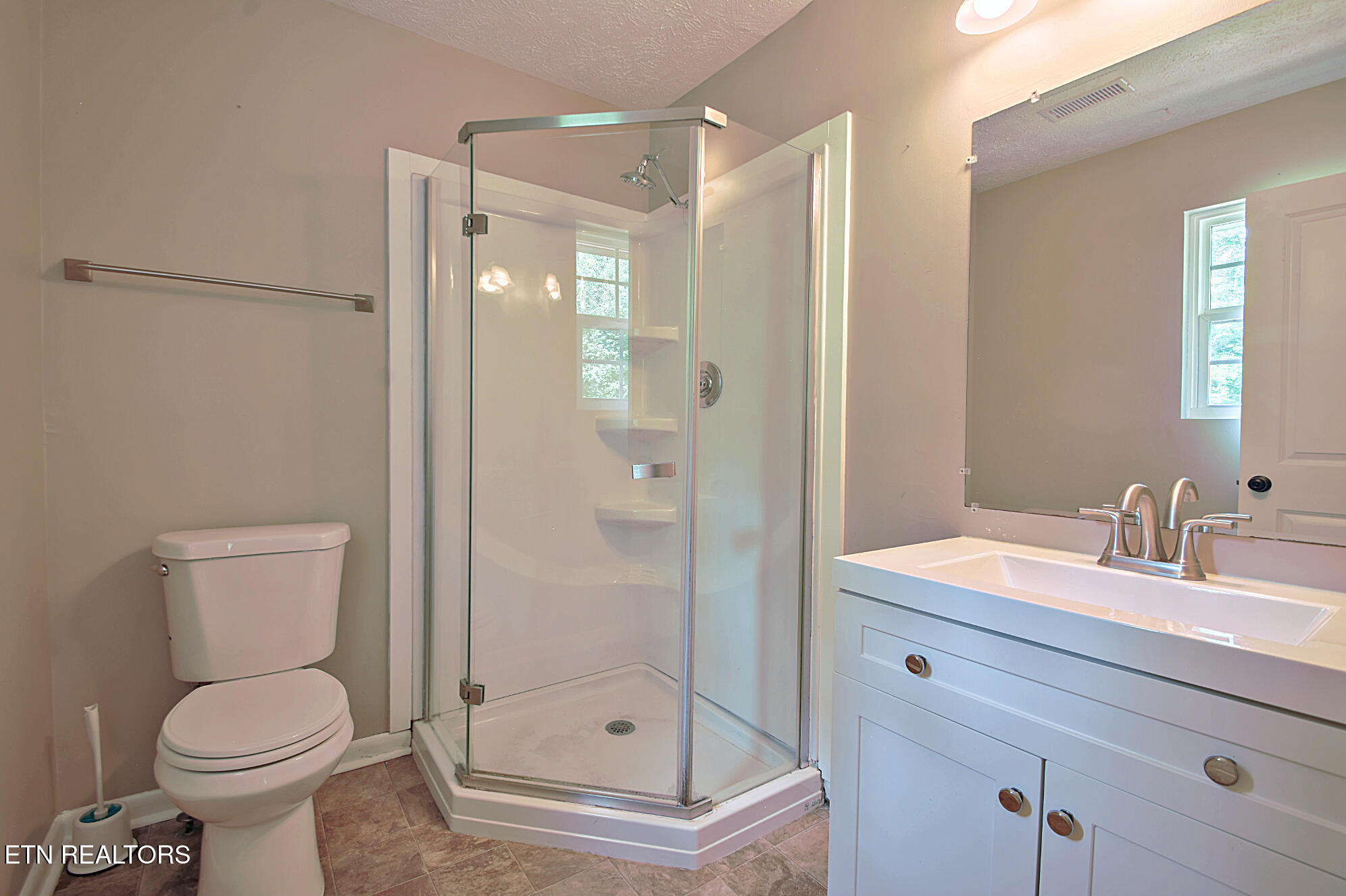 700 Lake Forest Drive Lenoir City TN 37772